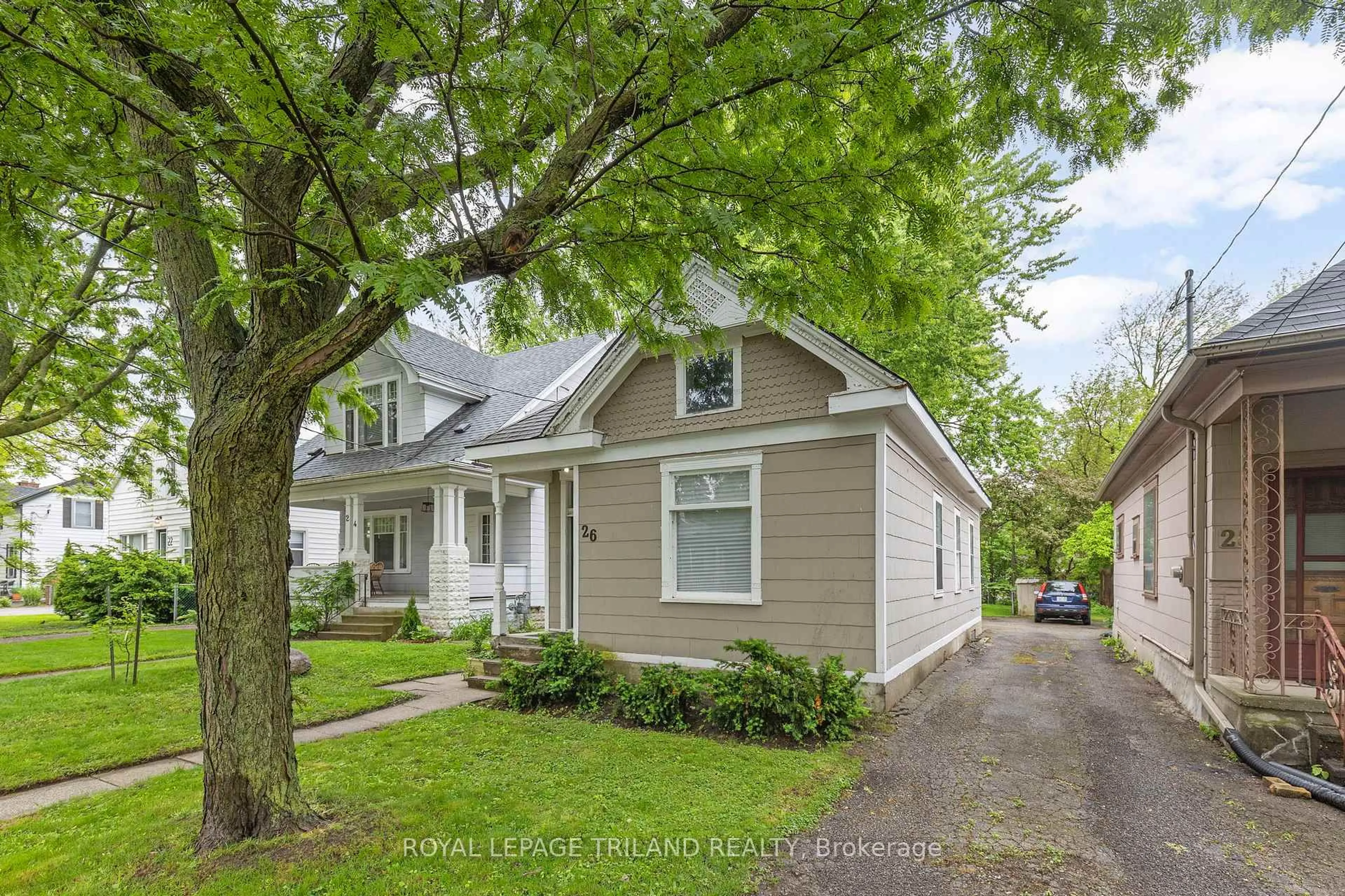 Home with vinyl exterior material, street for 26 Kensington Ave, London North Ontario N6H 1C2