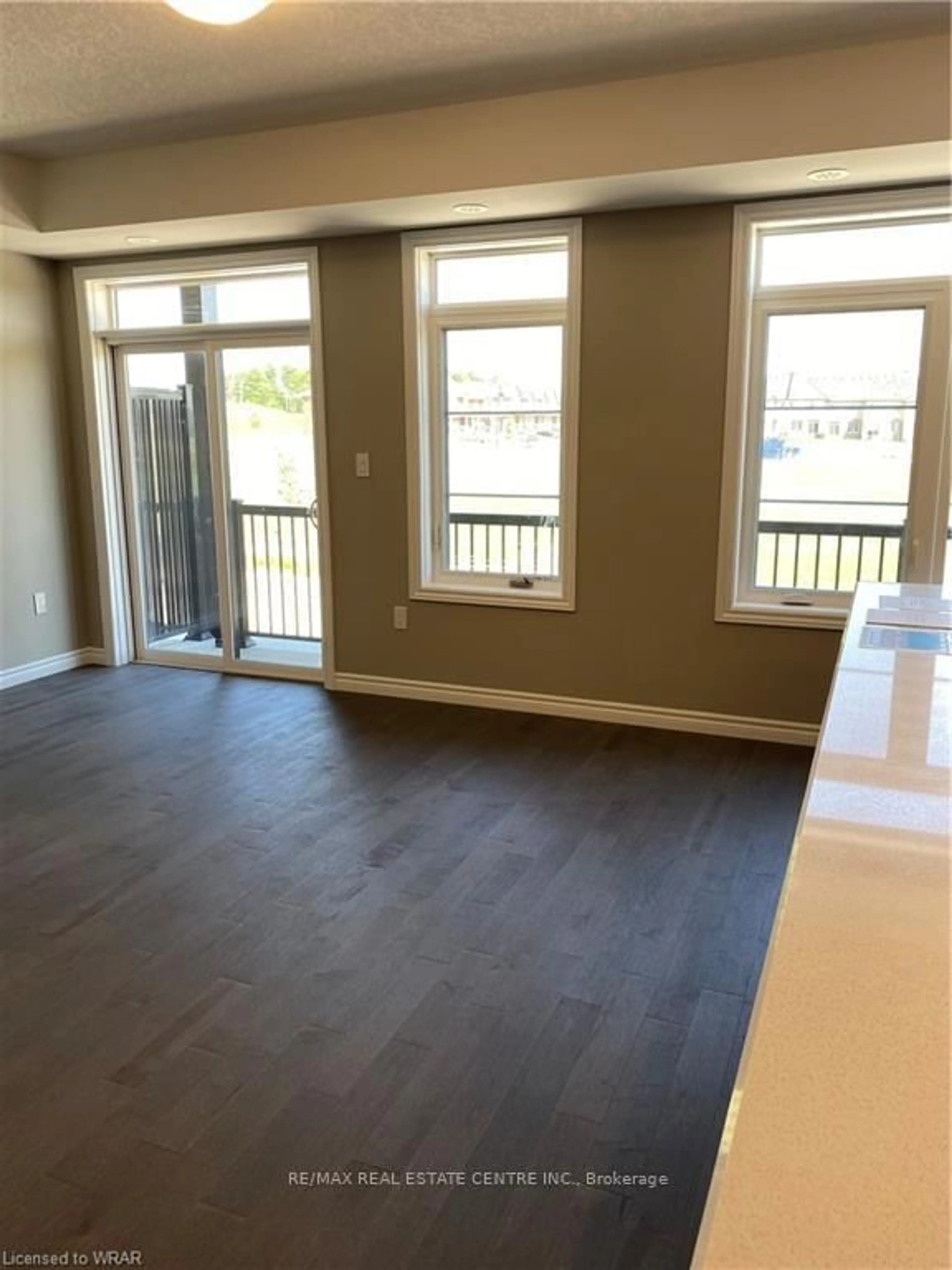 A pic of a room for 32 Wheat Lane, Kitchener Ontario N2R 0R6