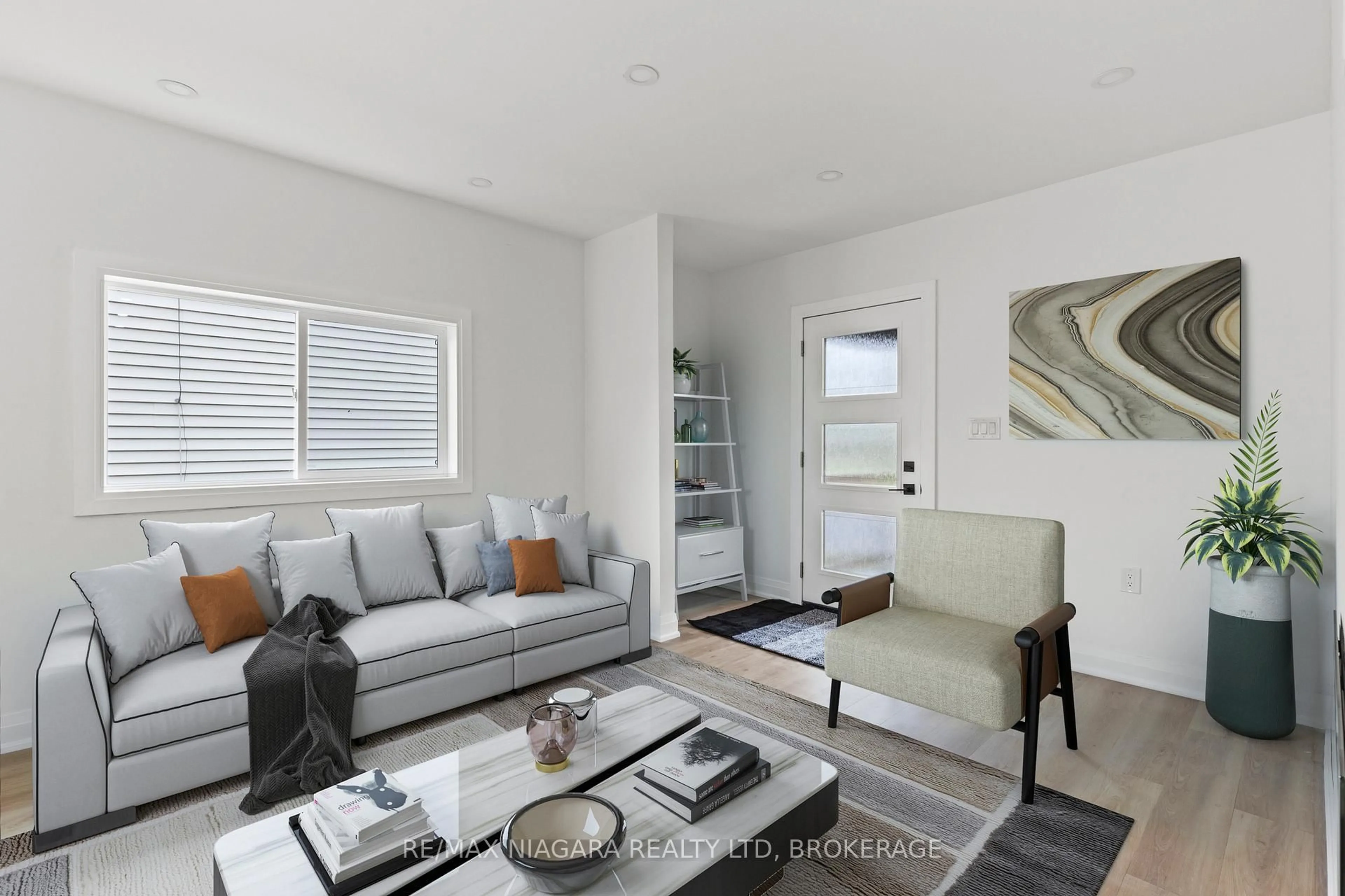 Living room with furniture, unknown for 4419 Fifth Ave, Niagara Falls Ontario L2E 4R3