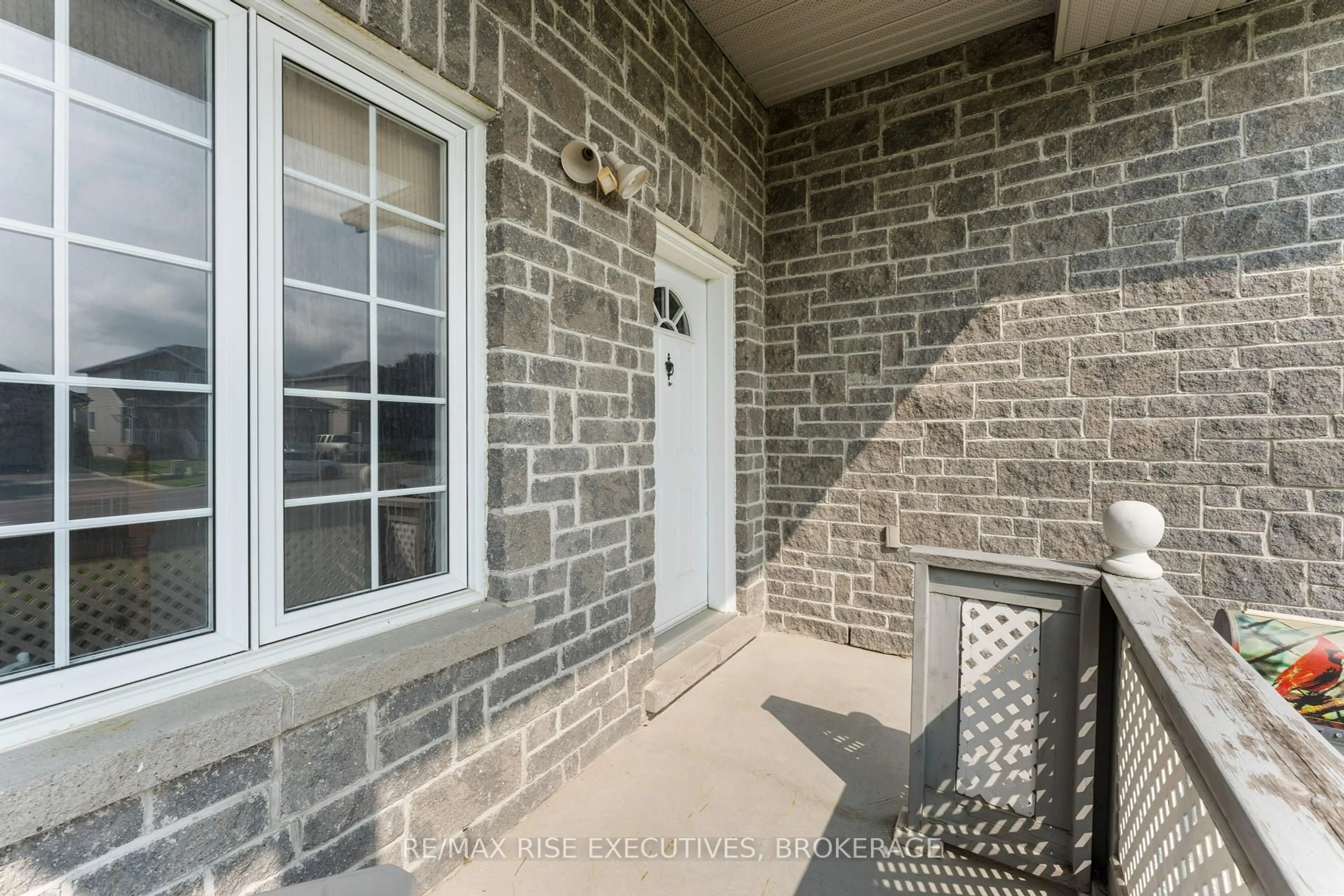 Unknown for 138 Speers Blvd, Loyalist Ontario K7N 1Y7