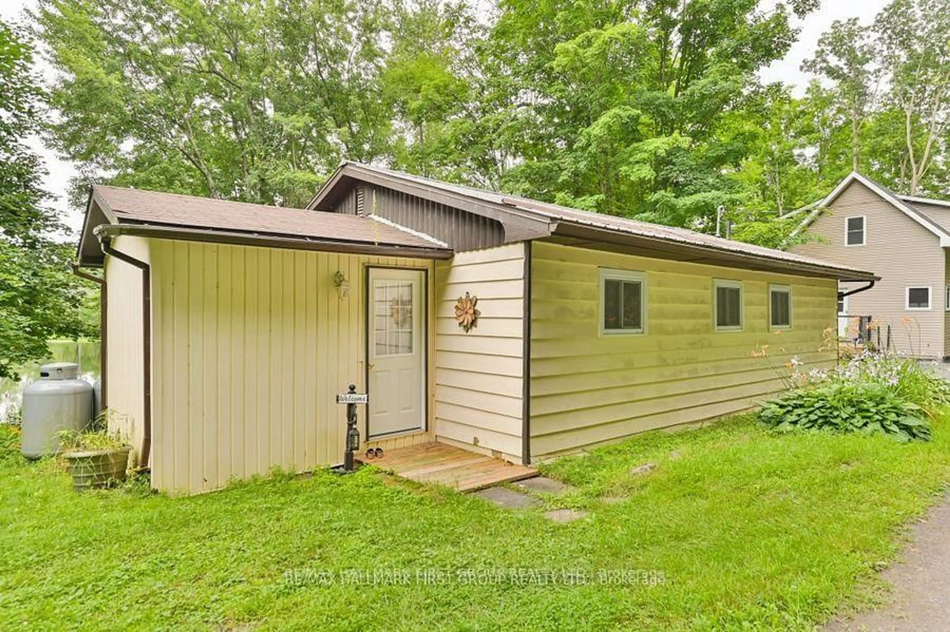 Shed for 198 Hagerman Lane, Belleville Ontario K0K 2Y0
