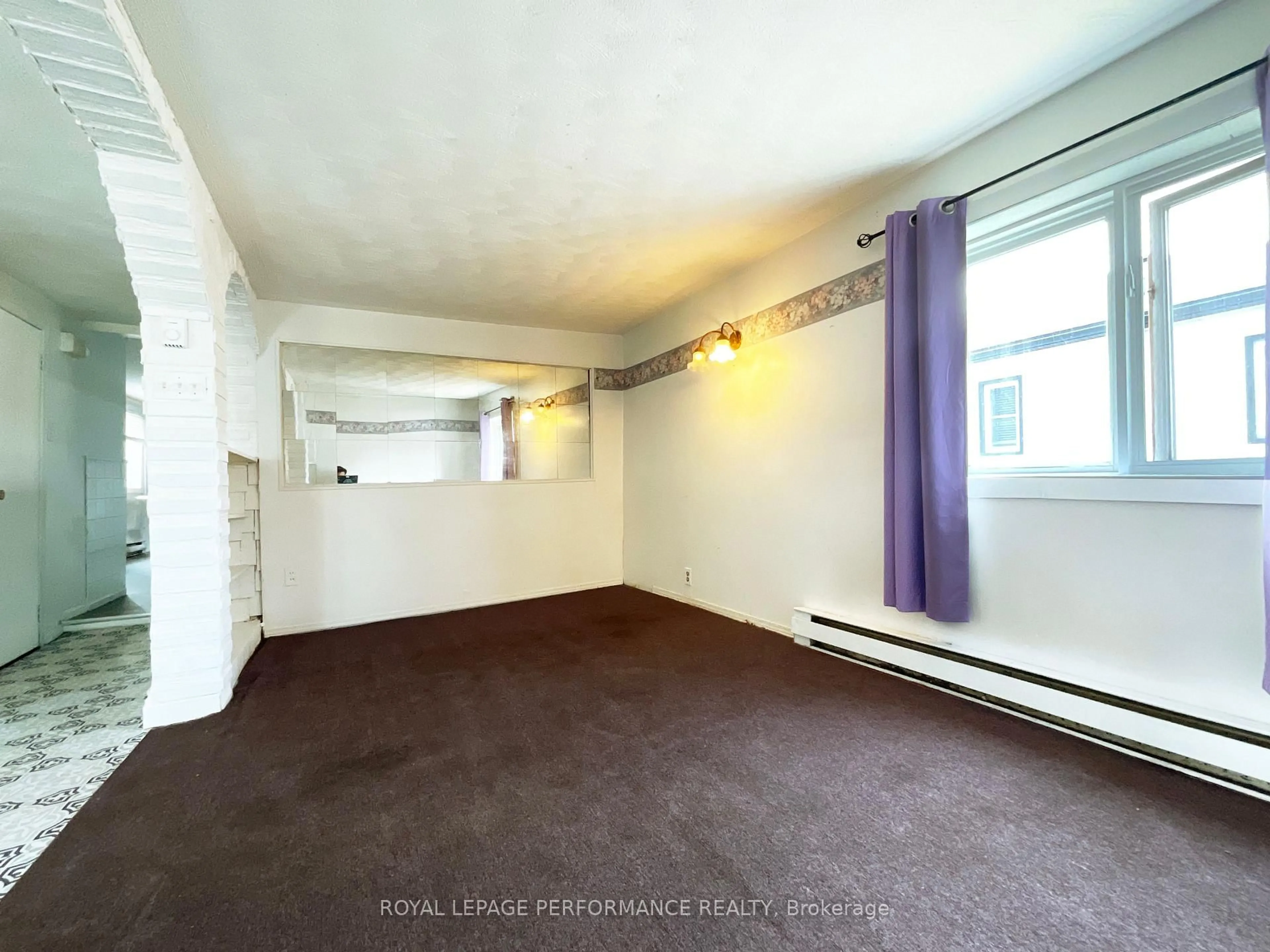 A pic of a room for 427 Catherine St, Hawkesbury Ontario K6A 1Z8