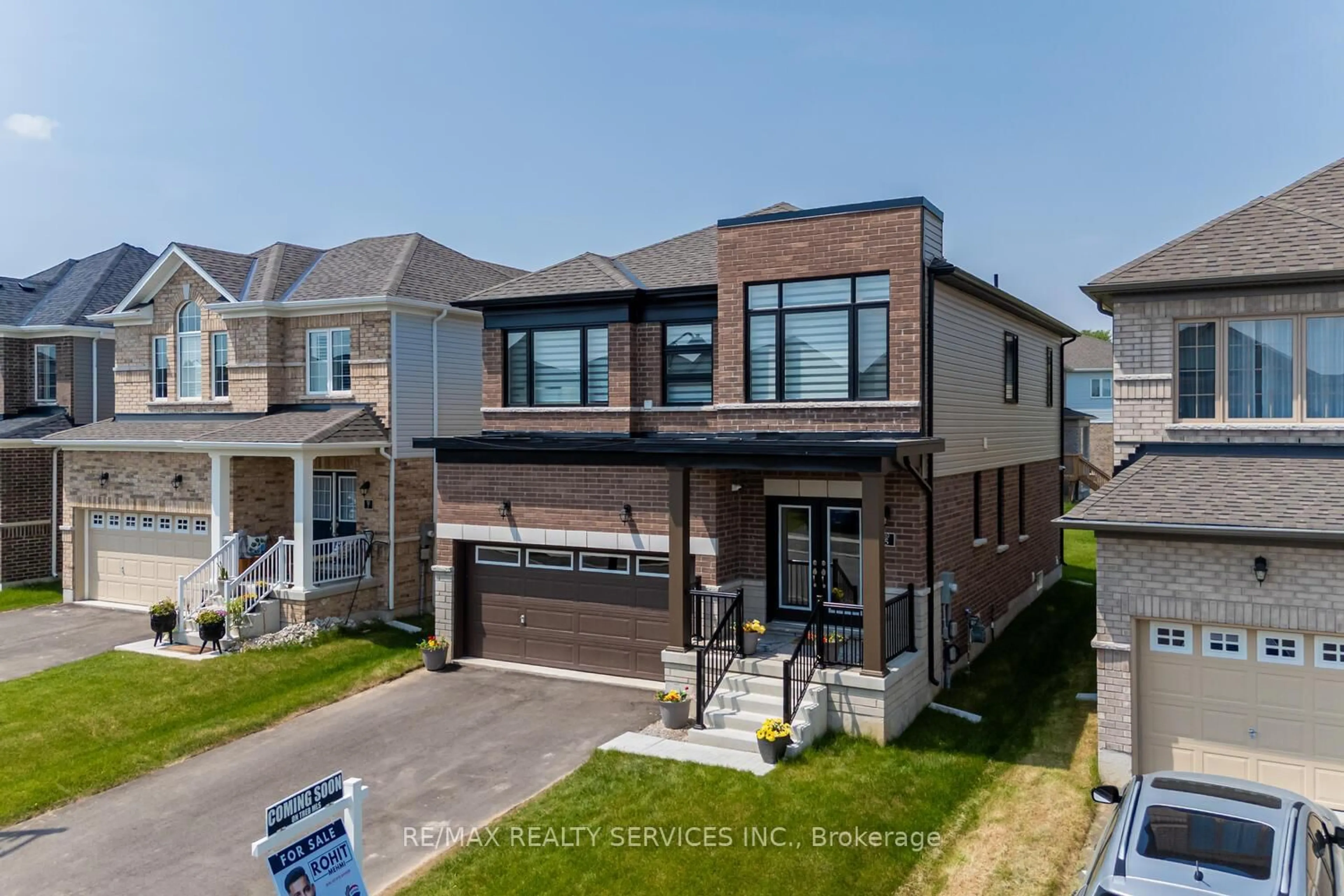 A pic from outside/outdoor area/front of a property/back of a property/a pic from drone, street for 5 Heming St, Brant Ontario N3L 0M5