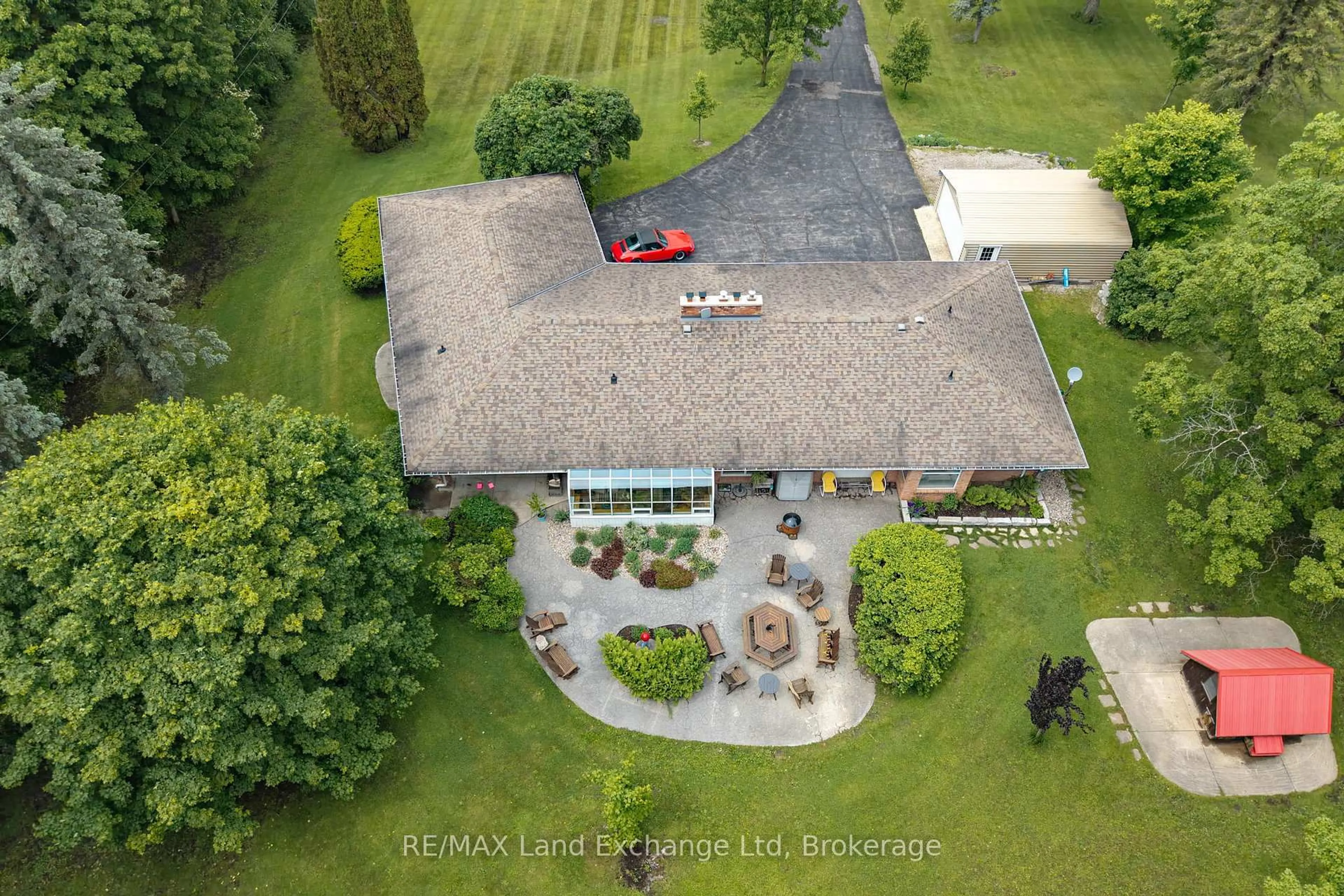 A pic from outside/outdoor area/front of a property/back of a property/a pic from drone, unknown for 14519 Elginfield Rd, Middlesex Centre Ontario N0M 2J0