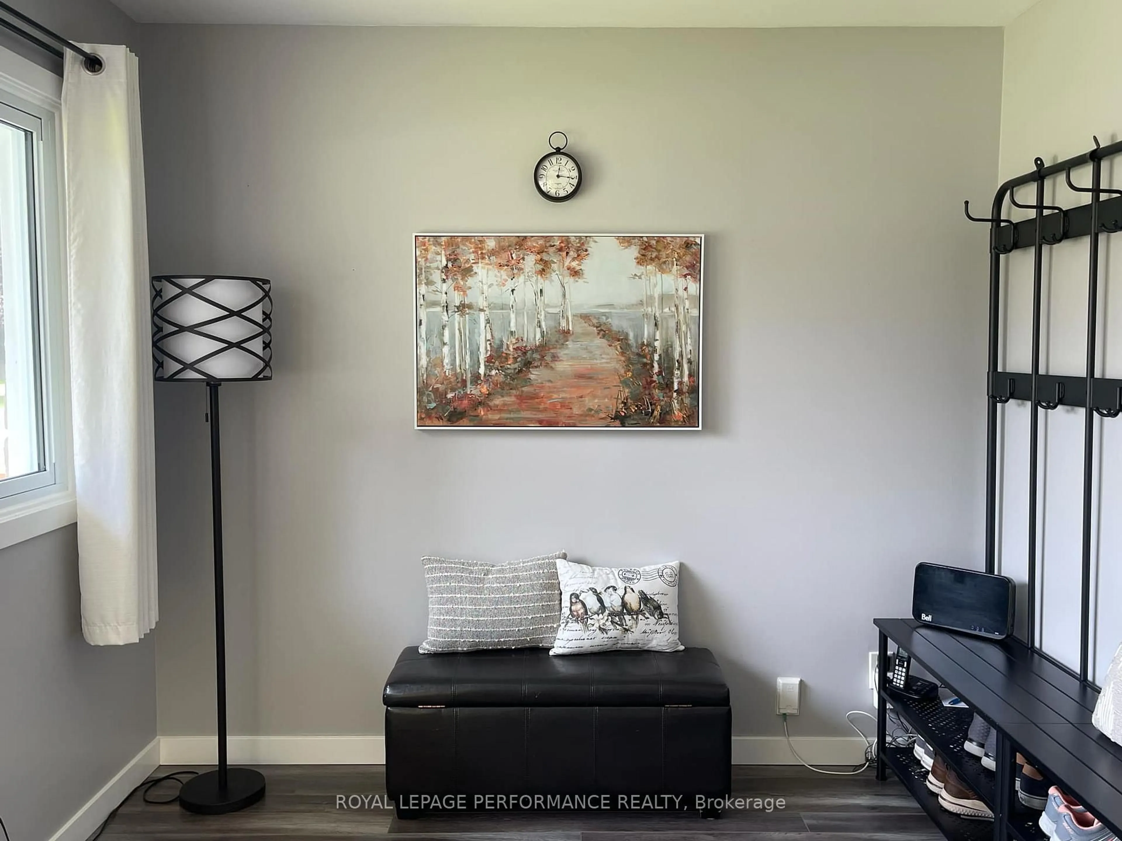 Living room with furniture, unknown for 1006 Edythe Ave, Cornwall Ontario K6J 1N7