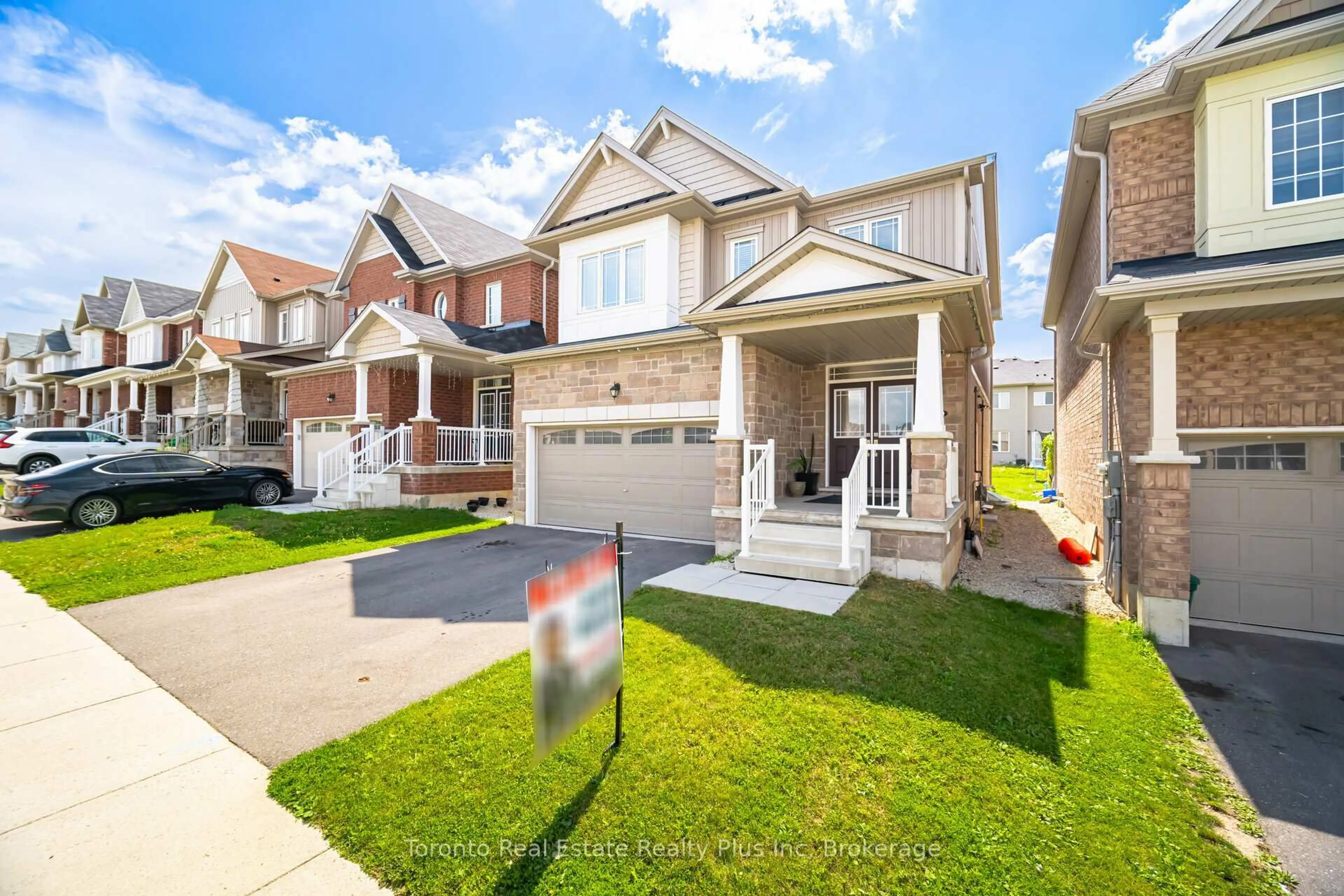 Home with vinyl exterior material, street for 59 Stamford St, Woolwich Ontario N0B 1M0
