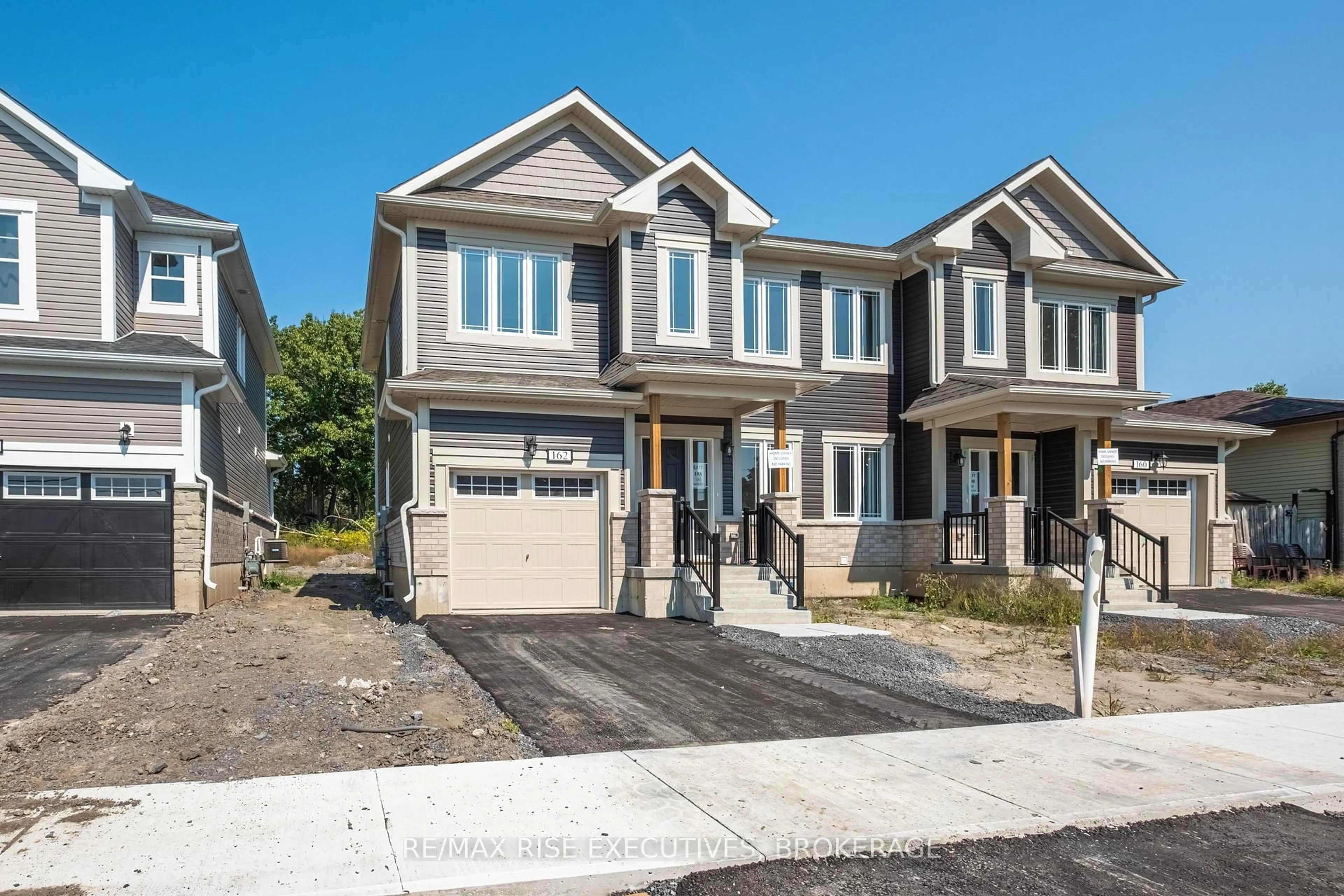Home with vinyl exterior material, street for 162 PURDY Rd, Bath Ontario K0H 1G0