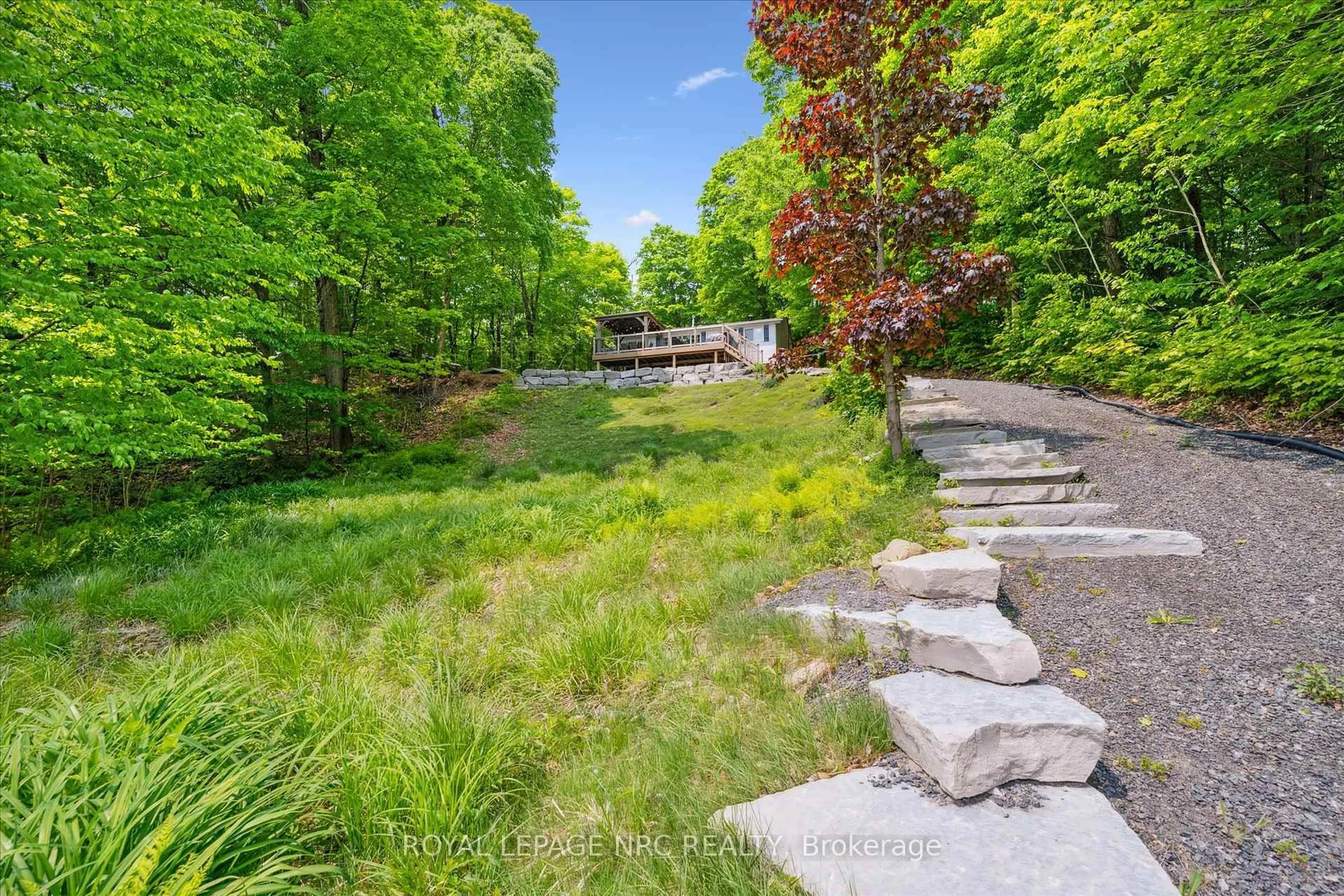 A pic from outside/outdoor area/front of a property/back of a property/a pic from drone, unknown for 283 Salmon Lake Rd, Seguin Ontario P2A 2W8