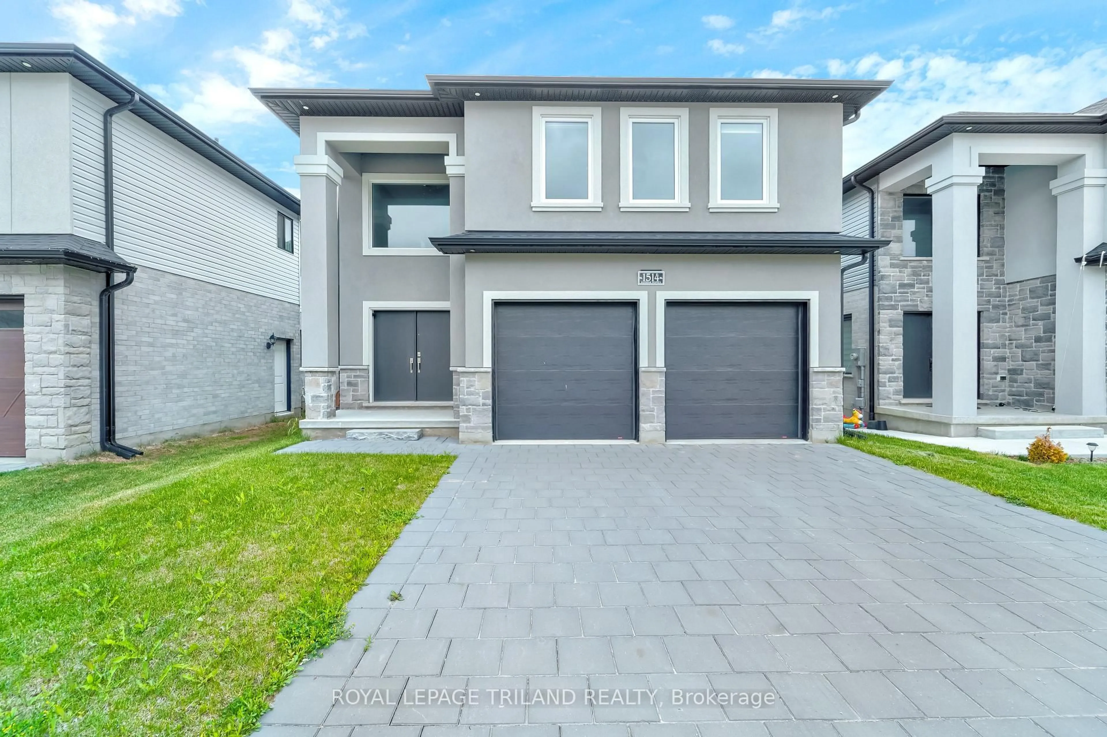 Home with vinyl exterior material, street for 1514 Chickadee Tr, London South Ontario N6M 0J9