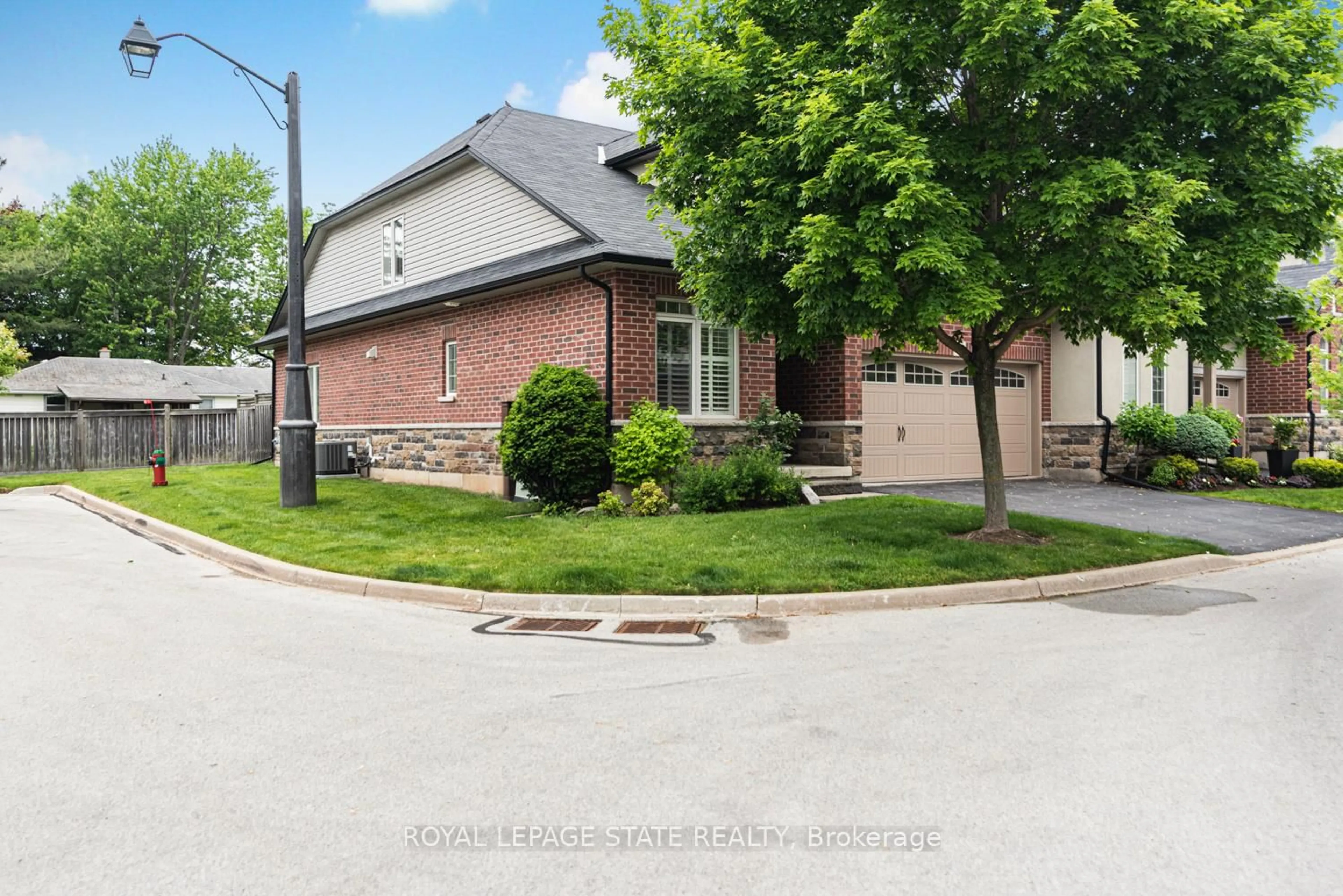 Unknown for 114 Toulon Ave, Hamilton Ontario L9K 1L5
