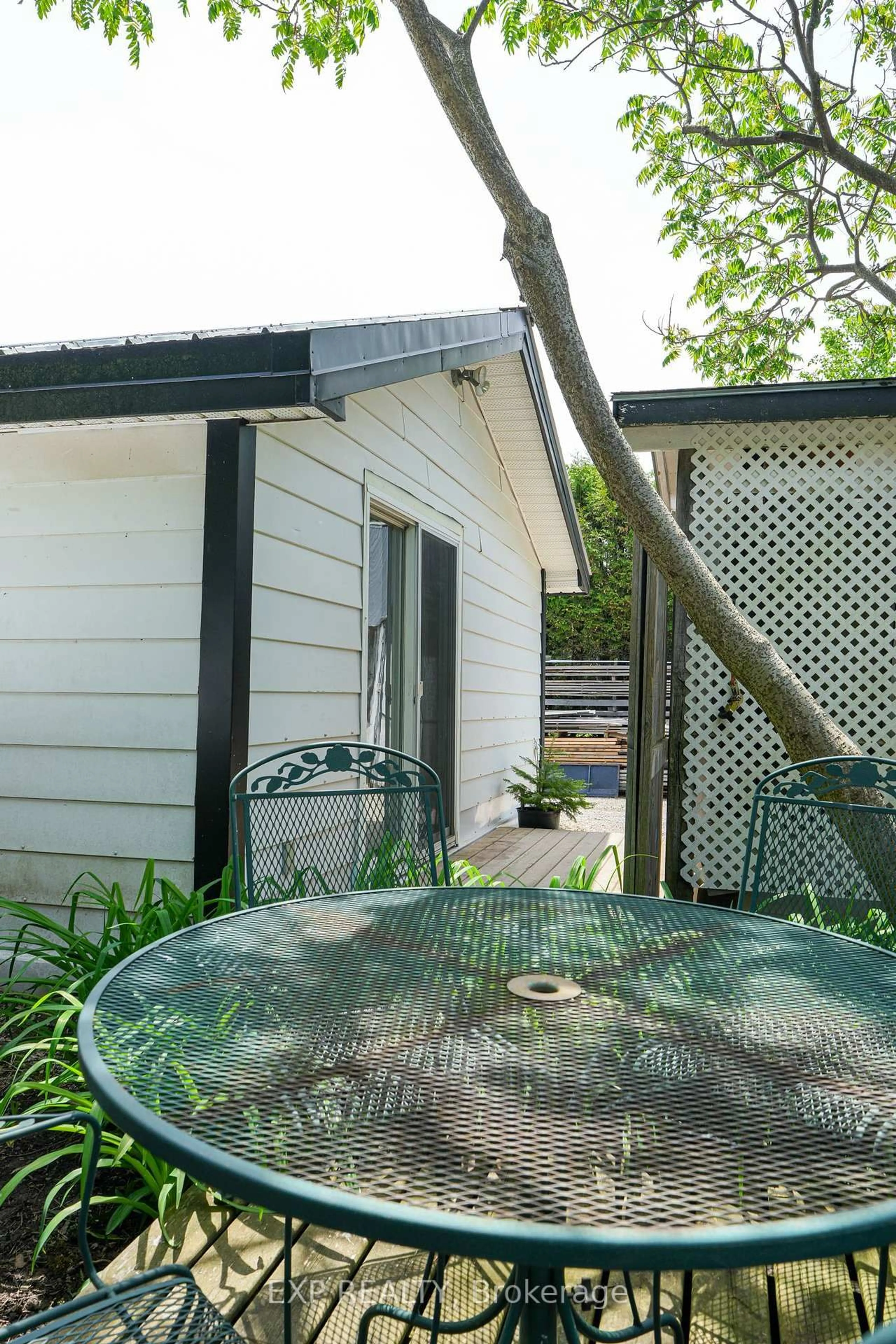 Patio, street for 32207 Sylvan Rd, North Middlesex Ontario N0M 2K0