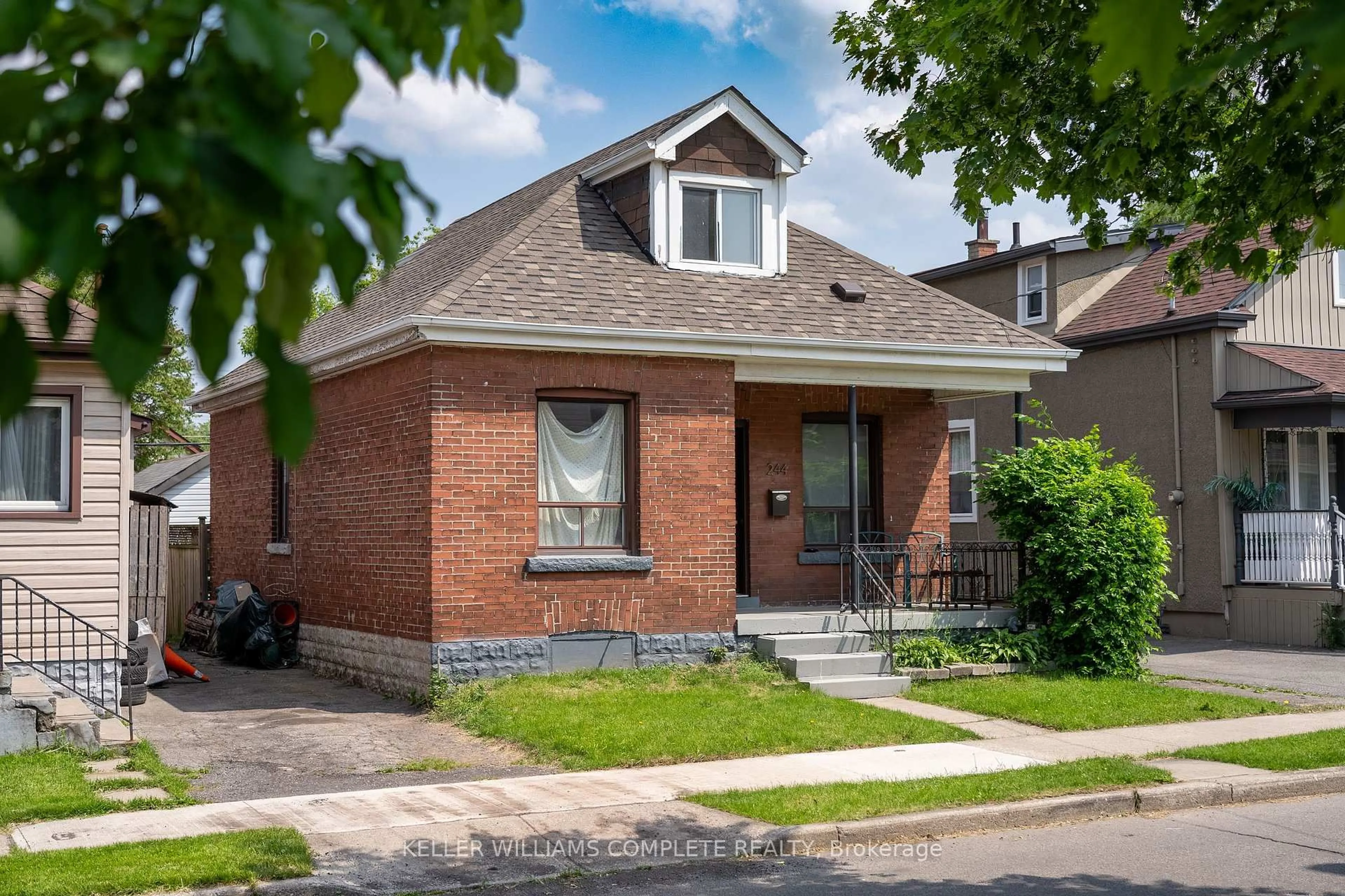 Home with brick exterior material, street for 244 Weir St, Hamilton Ontario L8H 5G3
