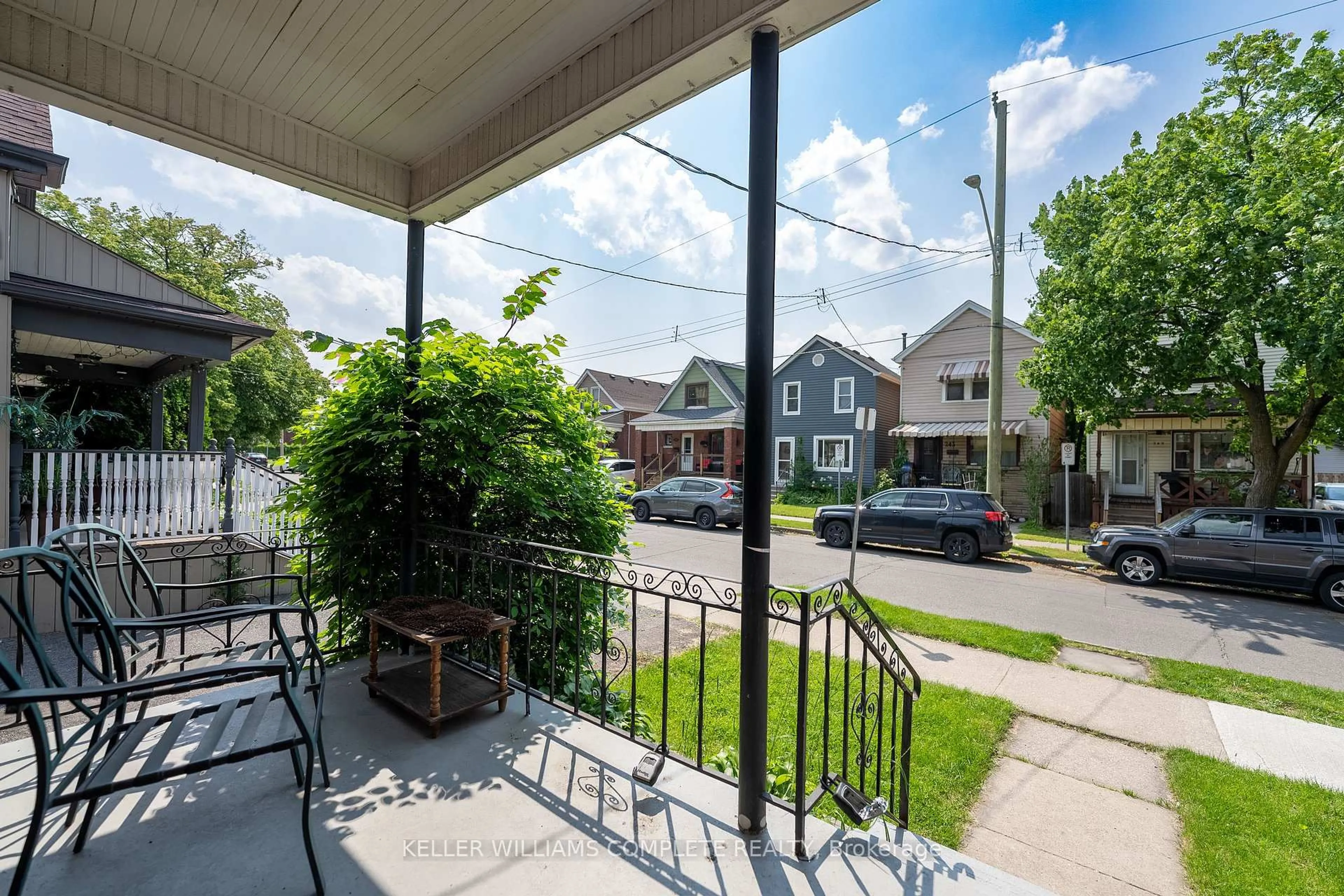 Patio, street for 244 Weir St, Hamilton Ontario L8H 5G3