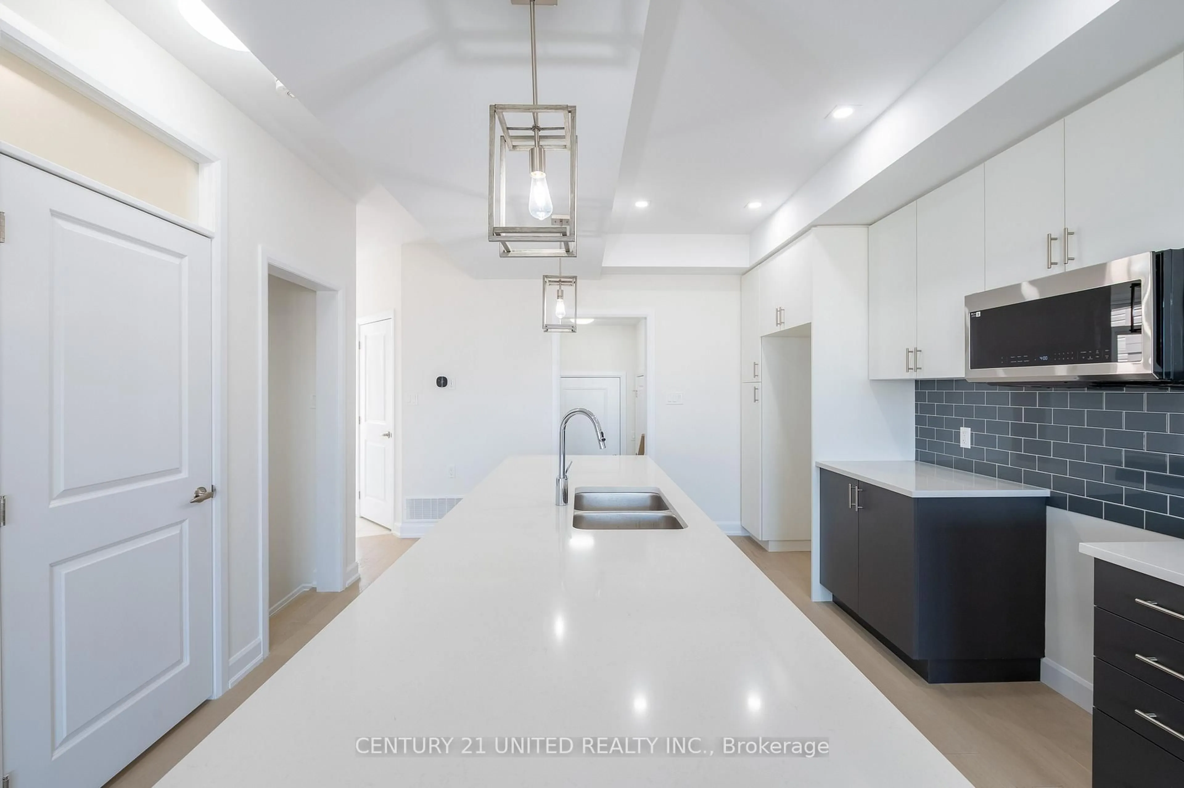 Open concept kitchen, unknown for 309 Mullighan Gdns, Peterborough North Ontario K9K 0G3