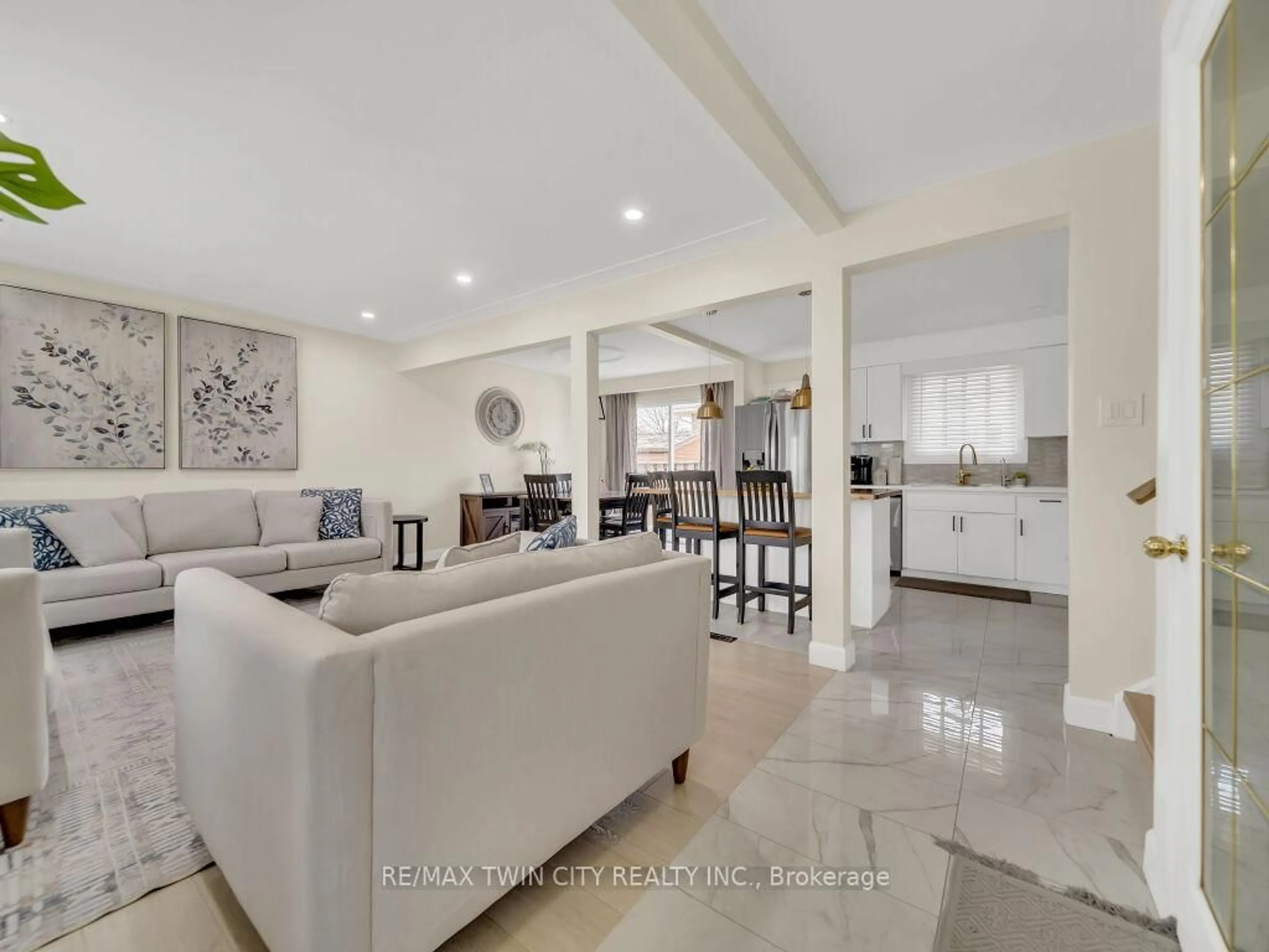 Unknown for 75 Bettley Cres, Kitchener Ontario N2B 2N7