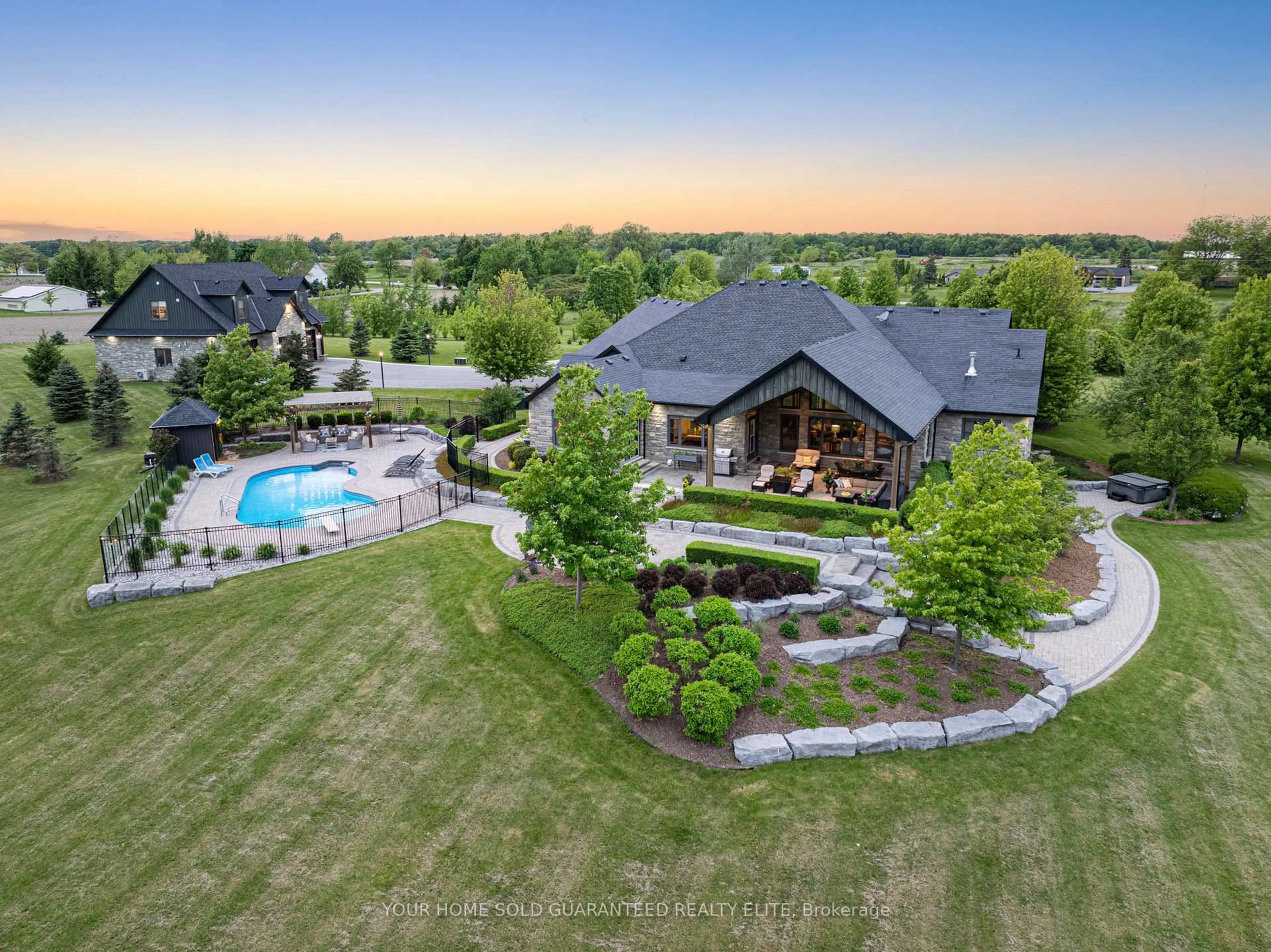 A pic from outside/outdoor area/front of a property/back of a property/a pic from drone, unknown for 5368 Twenty Mile Rd, West Lincoln Ontario L0R 1Y0