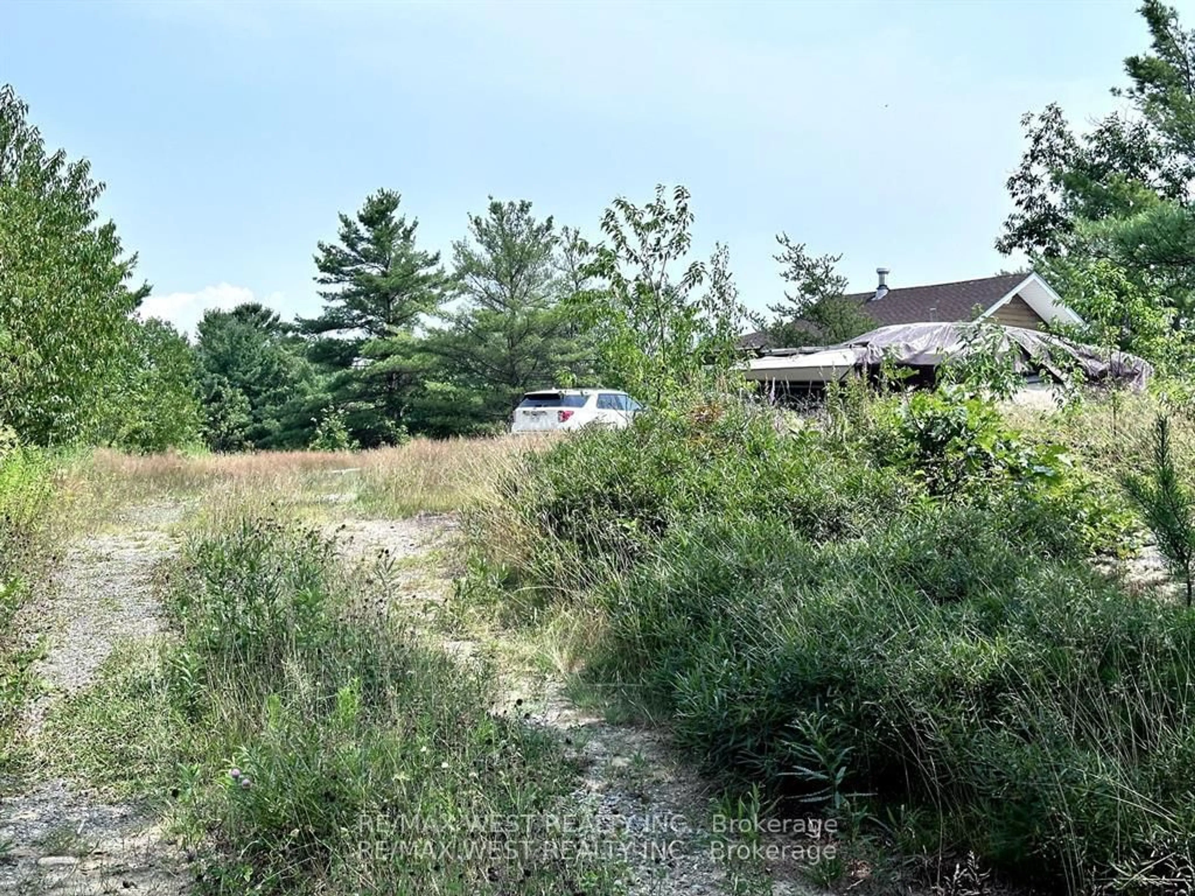 A pic from outside/outdoor area/front of a property/back of a property/a pic from drone, unknown for 52 North Shore Rd, The Archipelago Ontario P0G 1K0