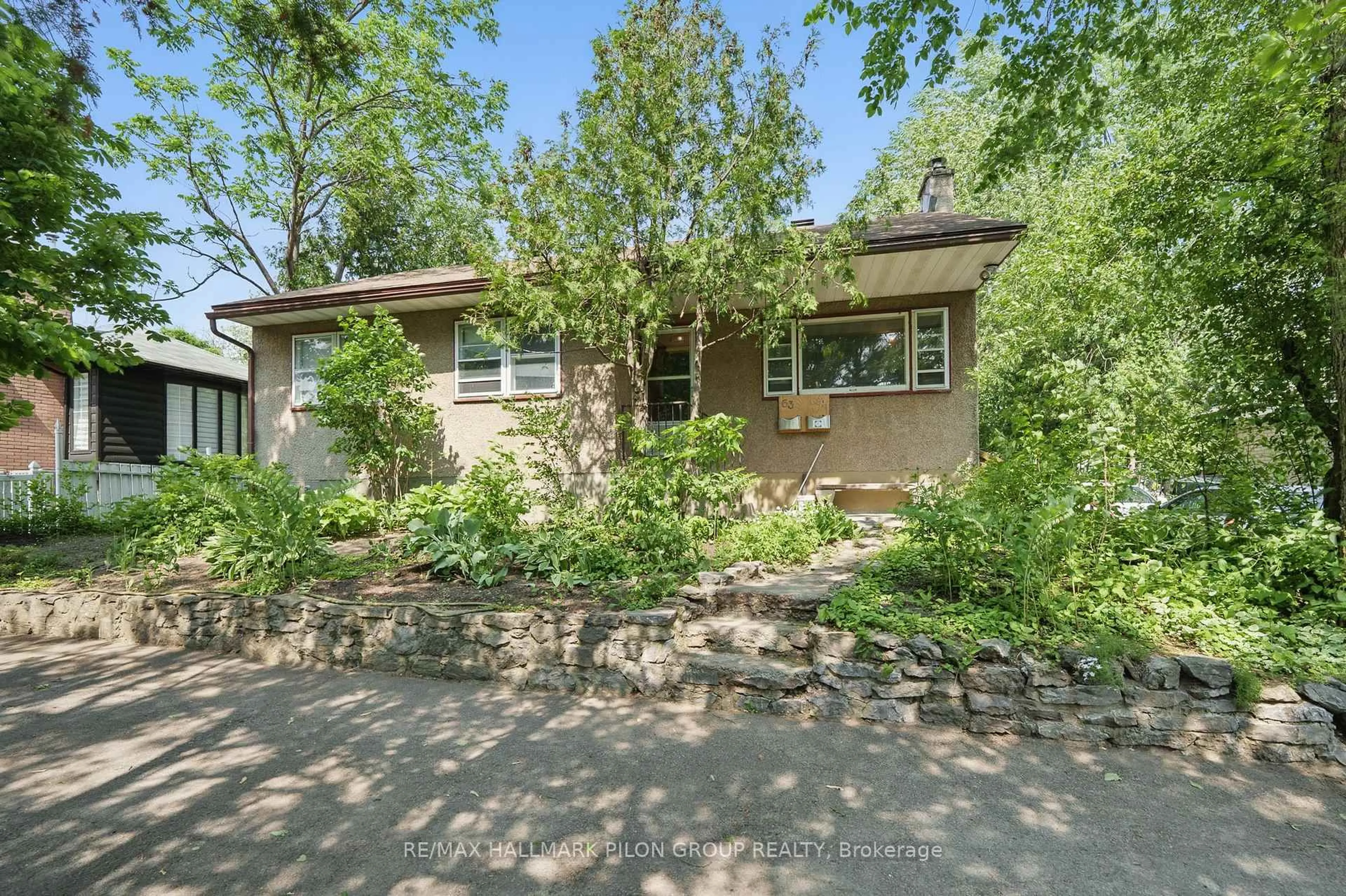 Unknown for 63 Crownhill St, Ottawa Ontario K1J 7K7