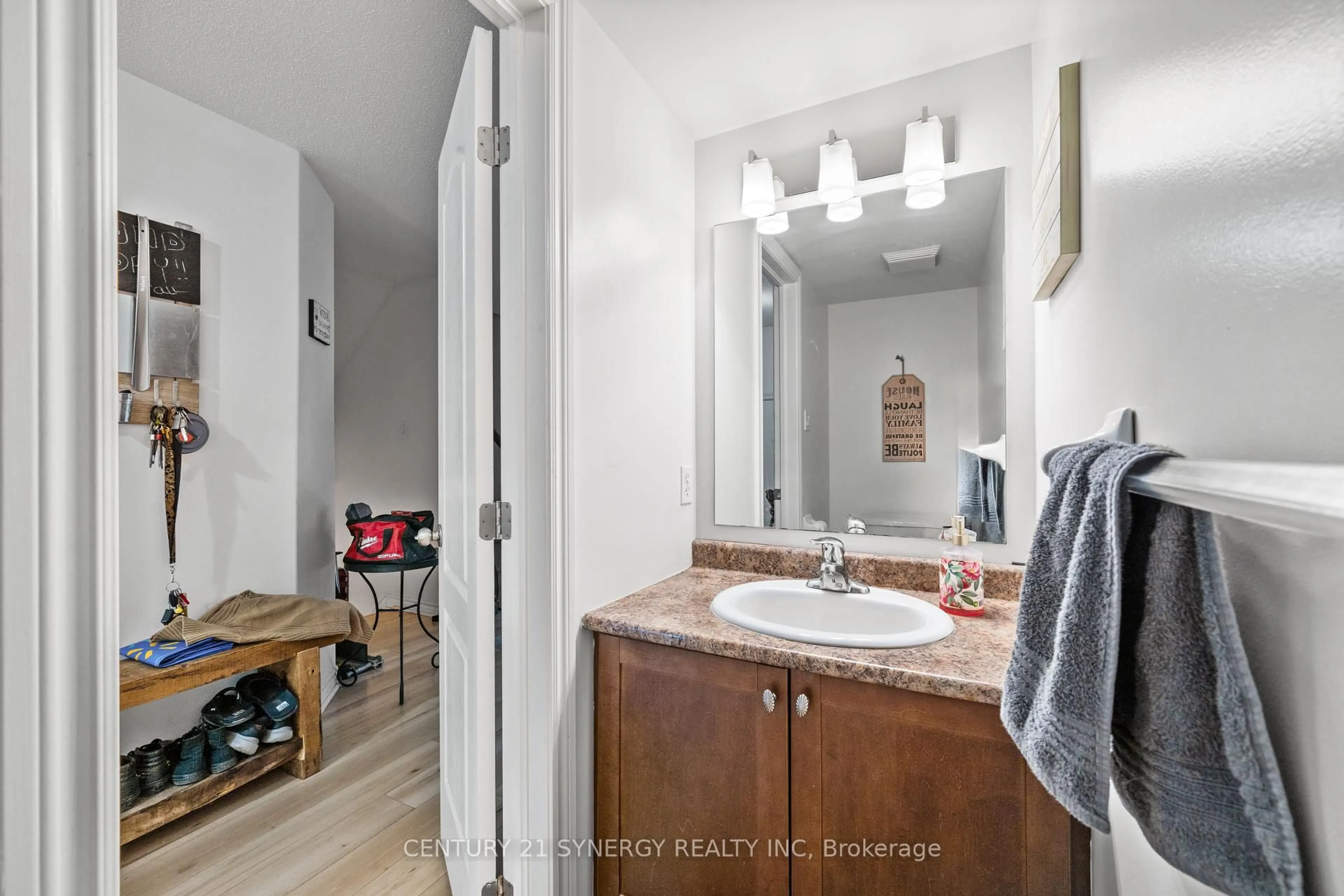 Standard bathroom, unknown for 148 Talltree Cres, Ottawa Ontario K2S 0B1