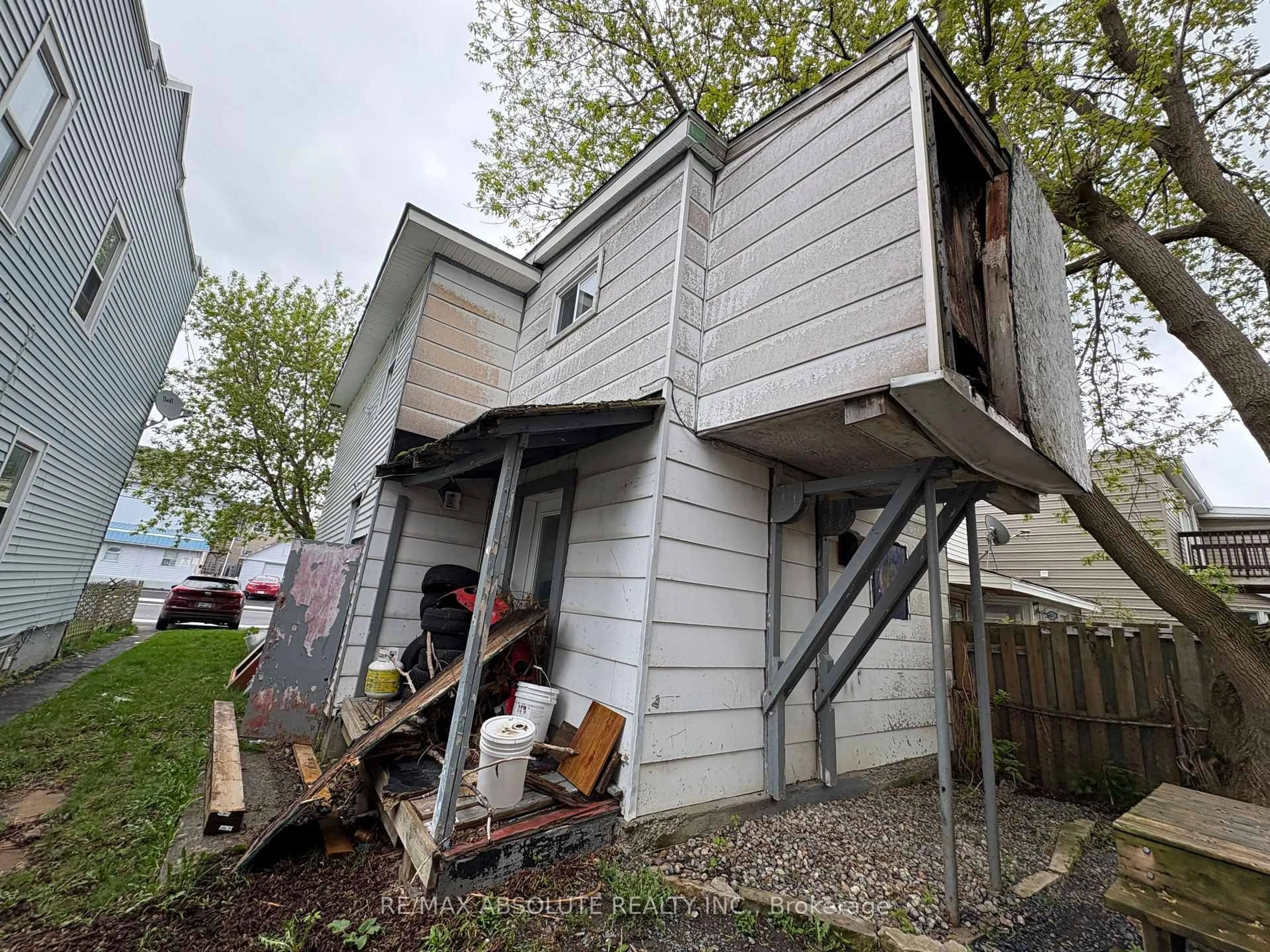 Shed for 228-228A Guy St, Cornwall Ontario K6H 4T9
