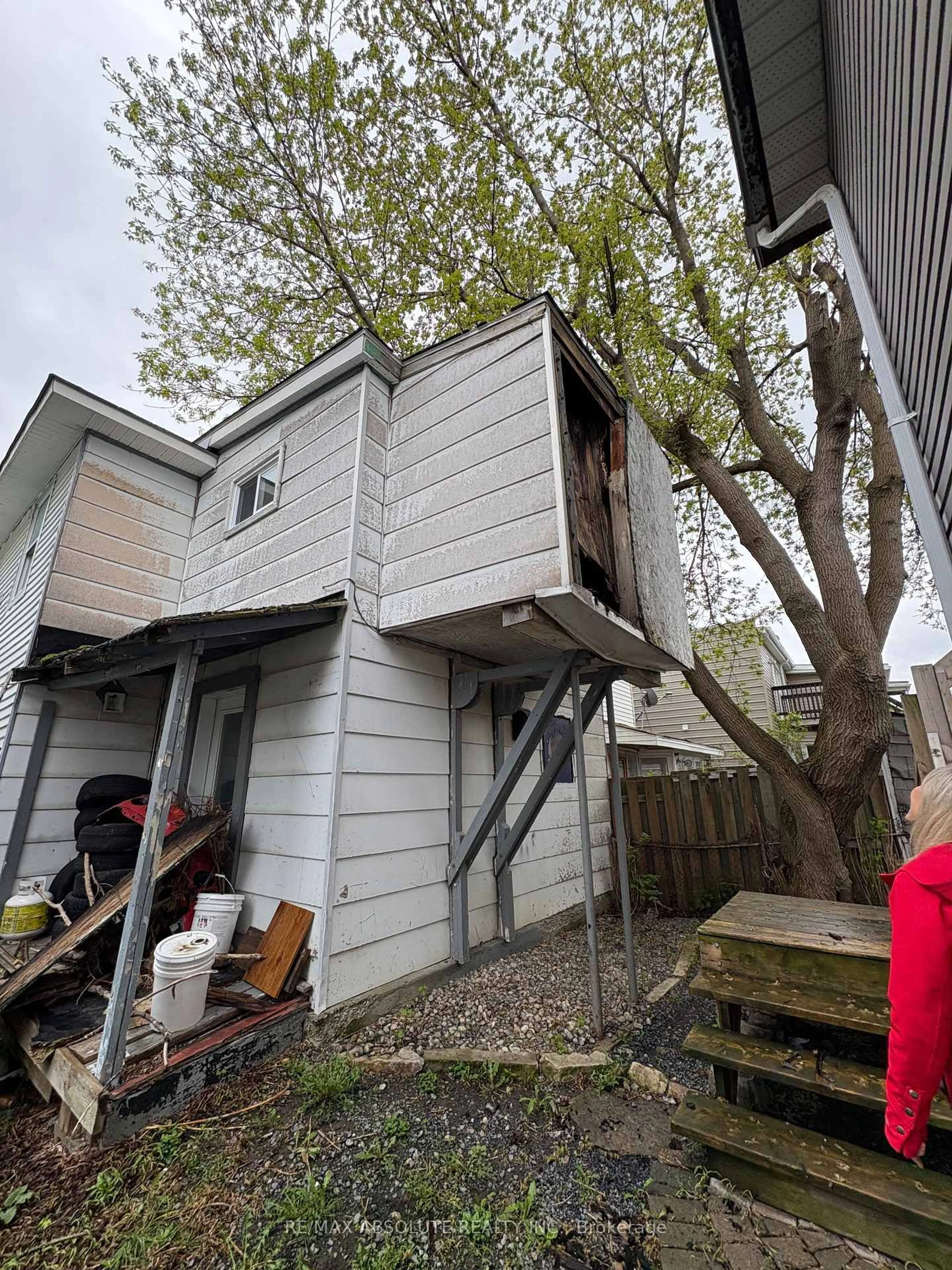Unknown for 228-228A Guy St, Cornwall Ontario K6H 4T9