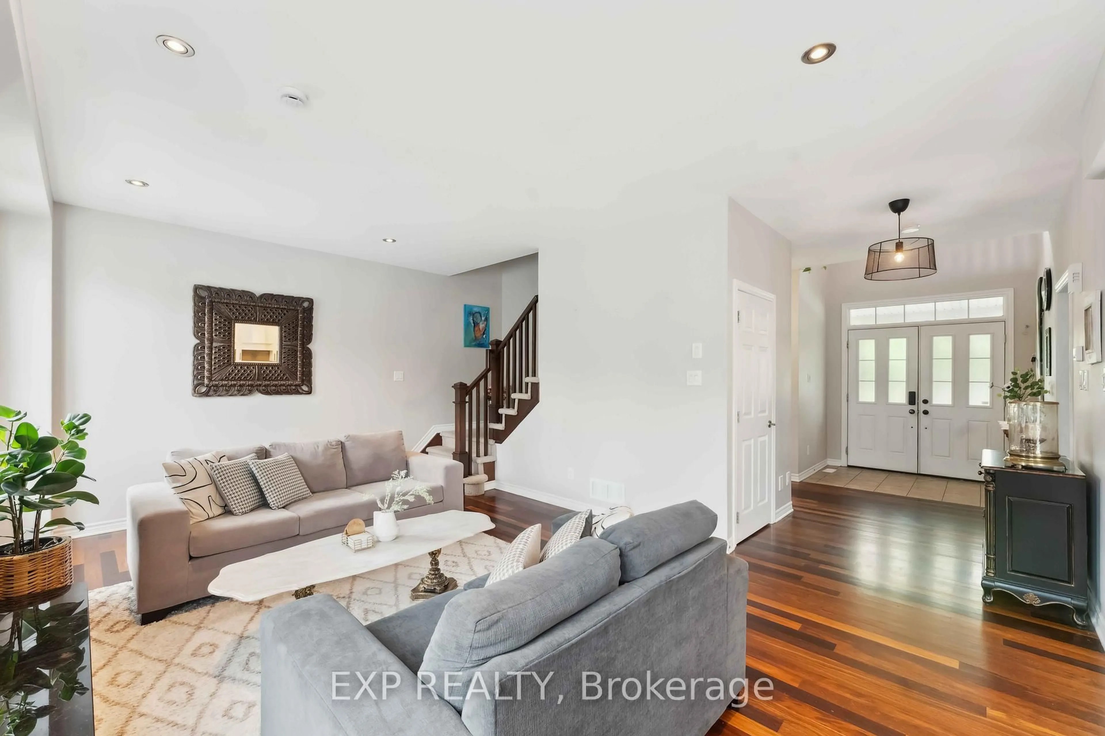 Living room with furniture, unknown for 6925 Mary Anne Dr, Greely Ontario K4P 0C1