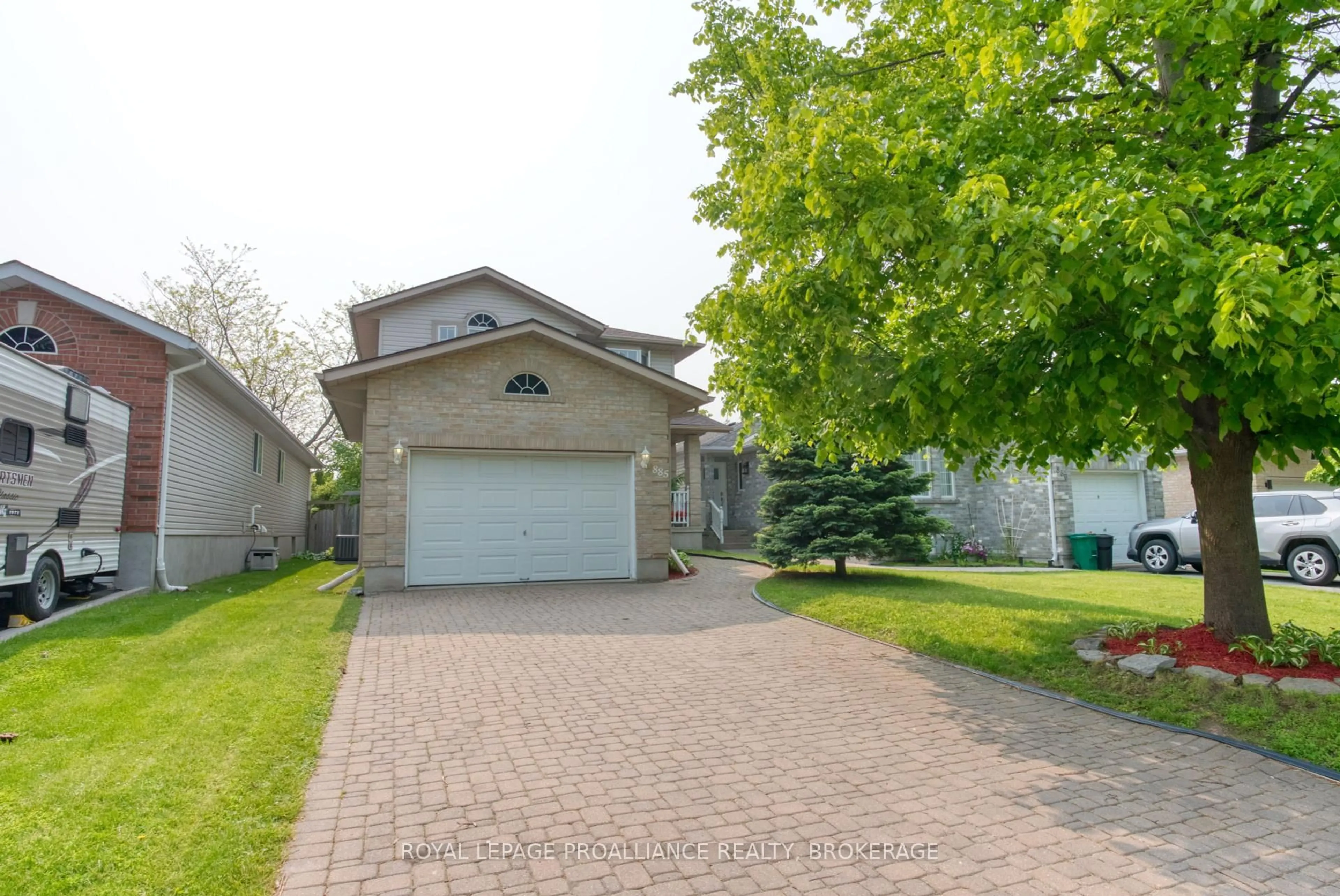 Unknown for 885 Ringstead St, Kingston Ontario K7M 9A3