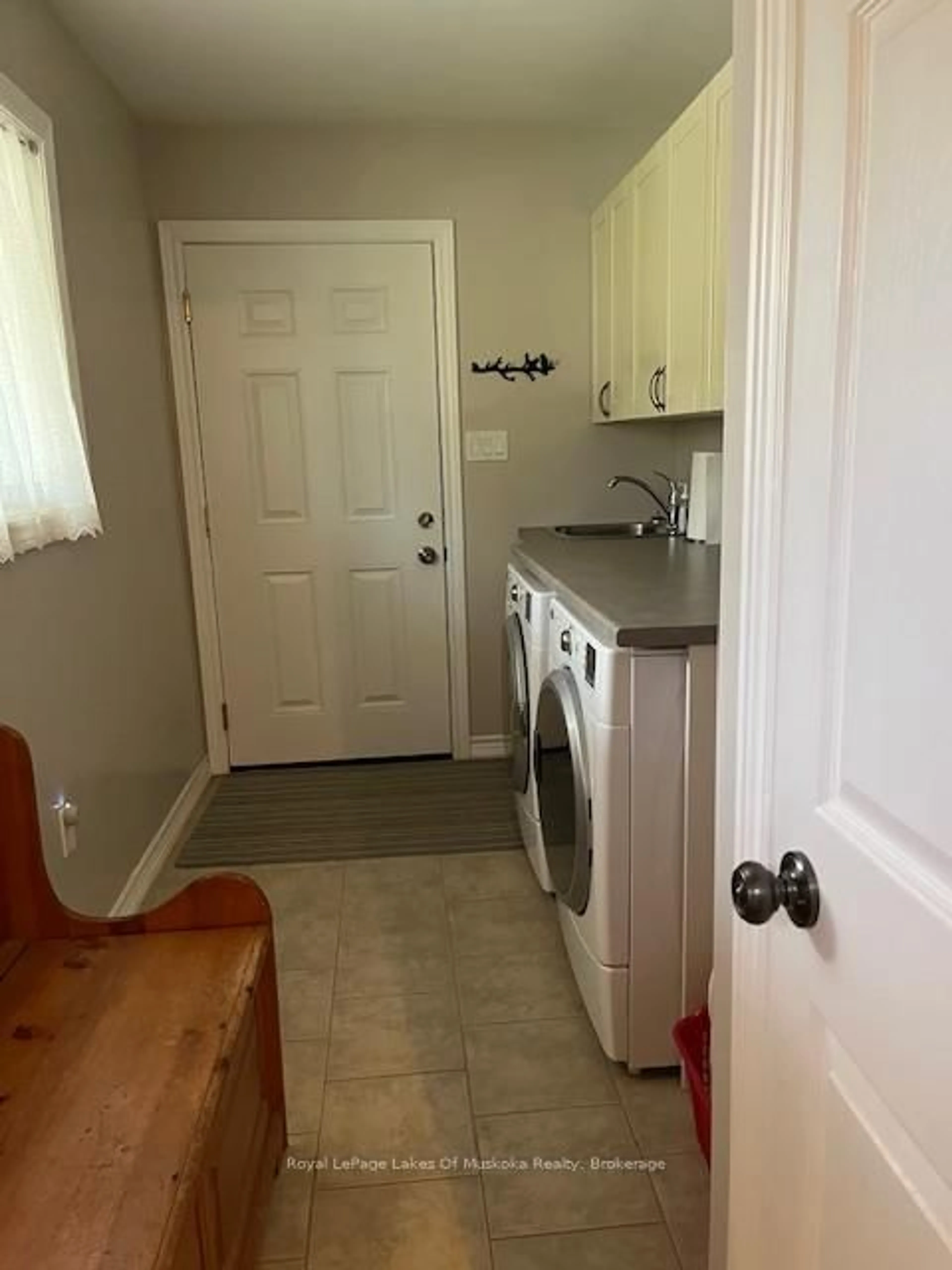 Laundry room for 801 Sand Hill Rd, South River Ontario P0A 1Z0