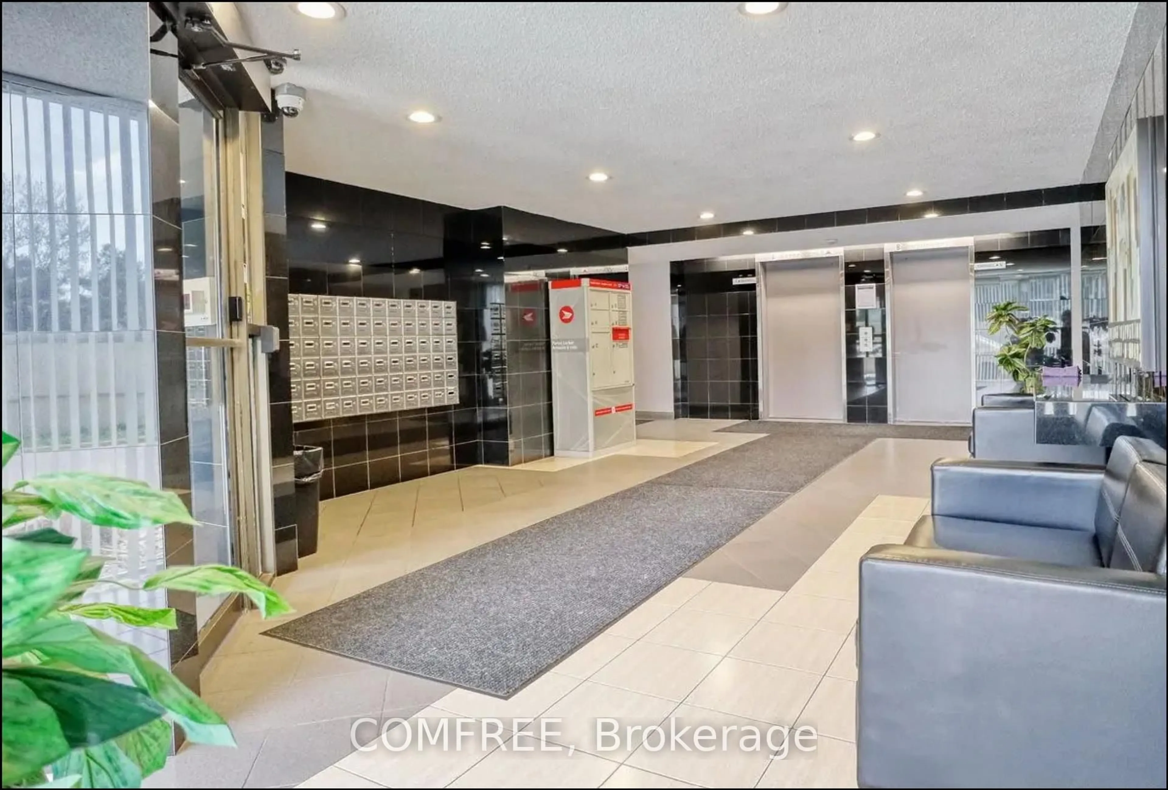 Lobby for 127 Belmont Dr #809, London South Ontario N6J 4J7