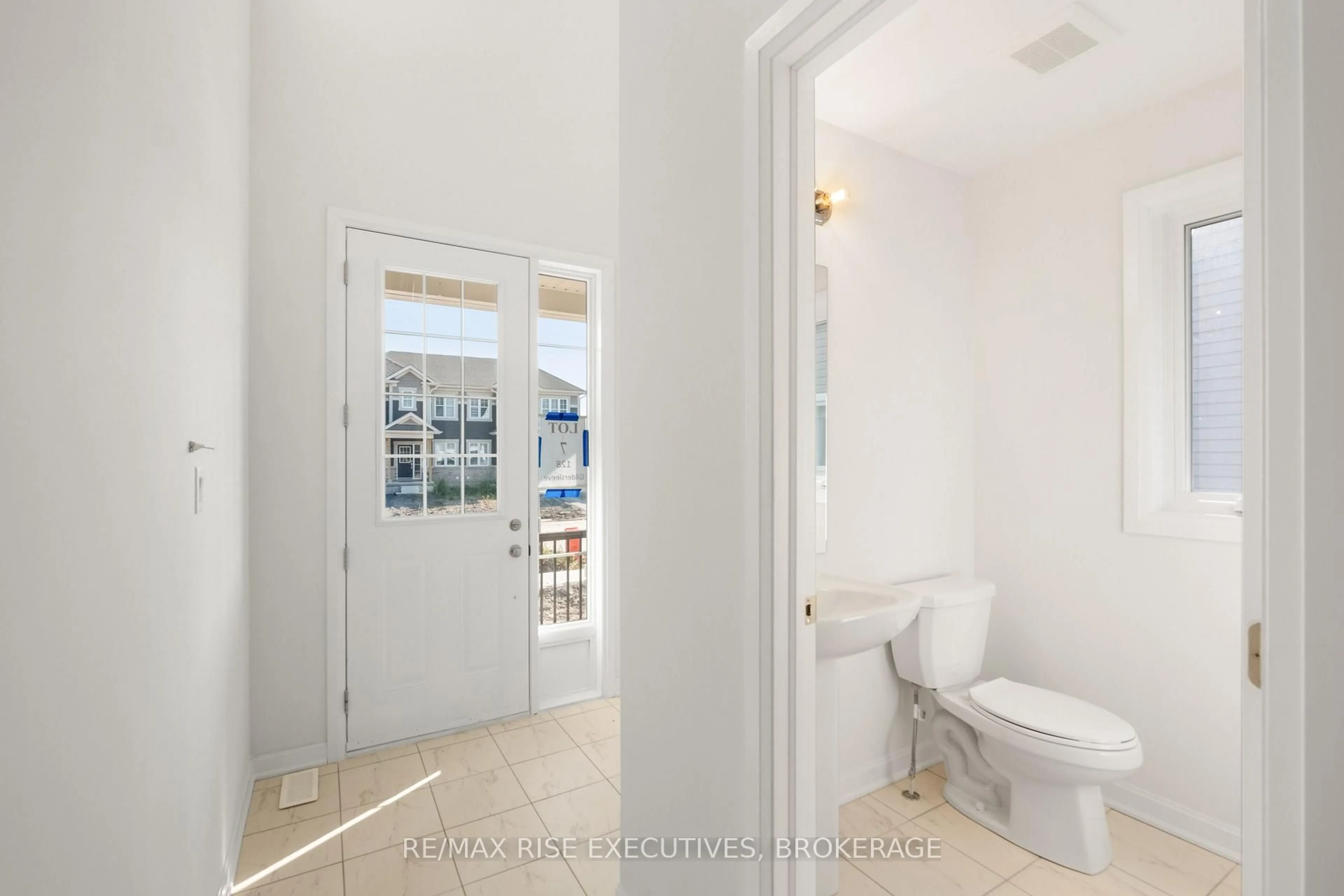 Unknown for 128 Gildersleeve Blvd, Bath Ontario K0H 1G0