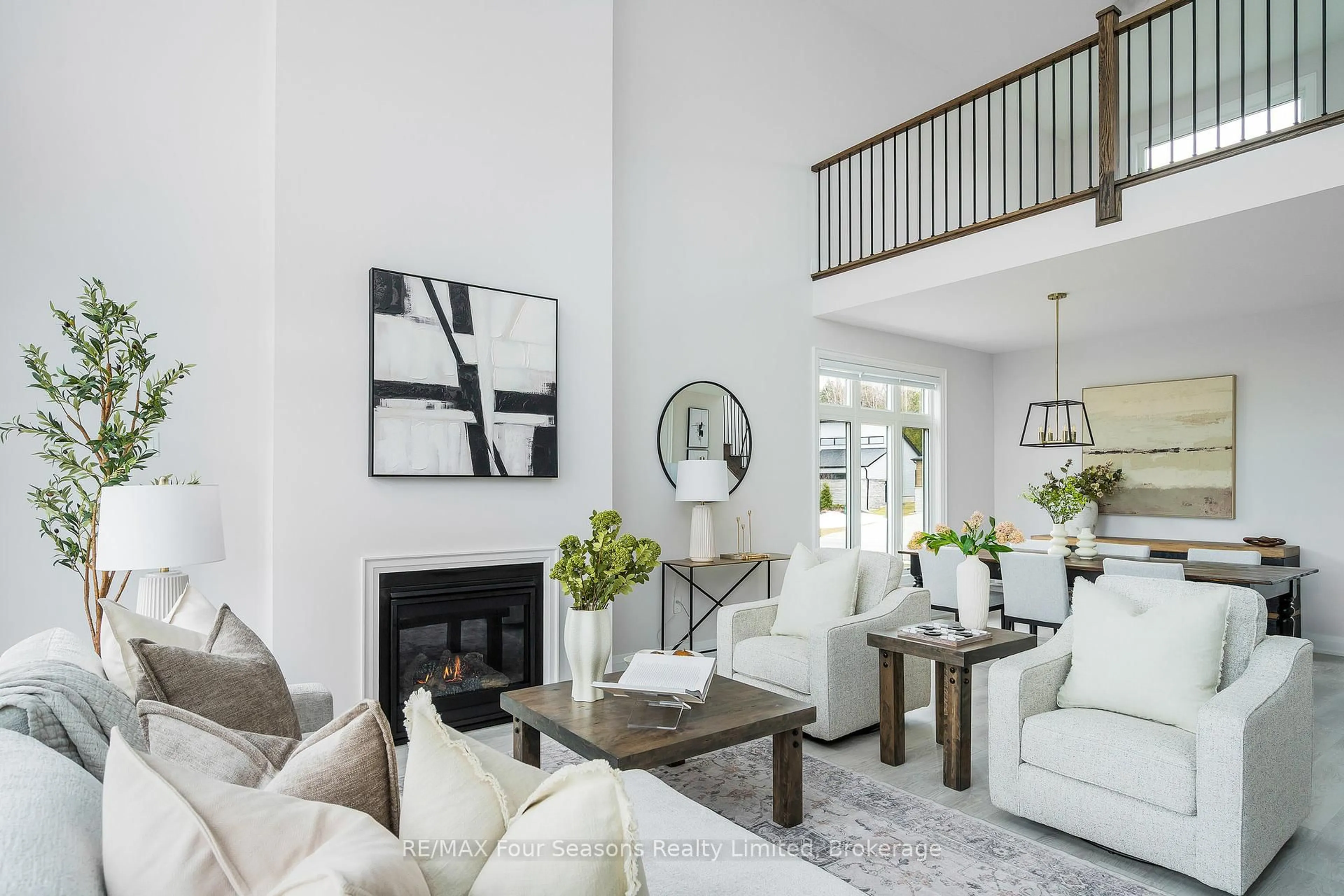 Living room with furniture, unknown for 95 Goldie Crt, Blue Mountains Ontario N0H 1J0
