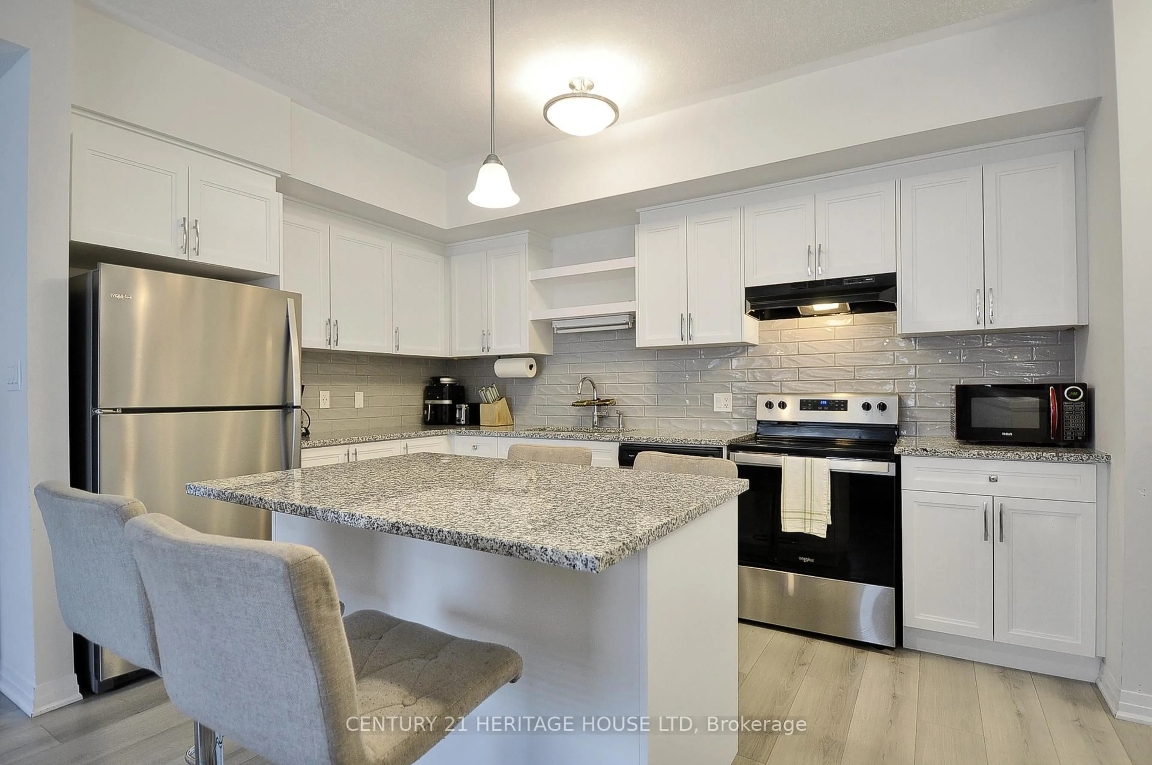 Open concept kitchen, ceramic/tile floor for 25 Isherwood Ave #39, Cambridge Ontario N1R 0E2