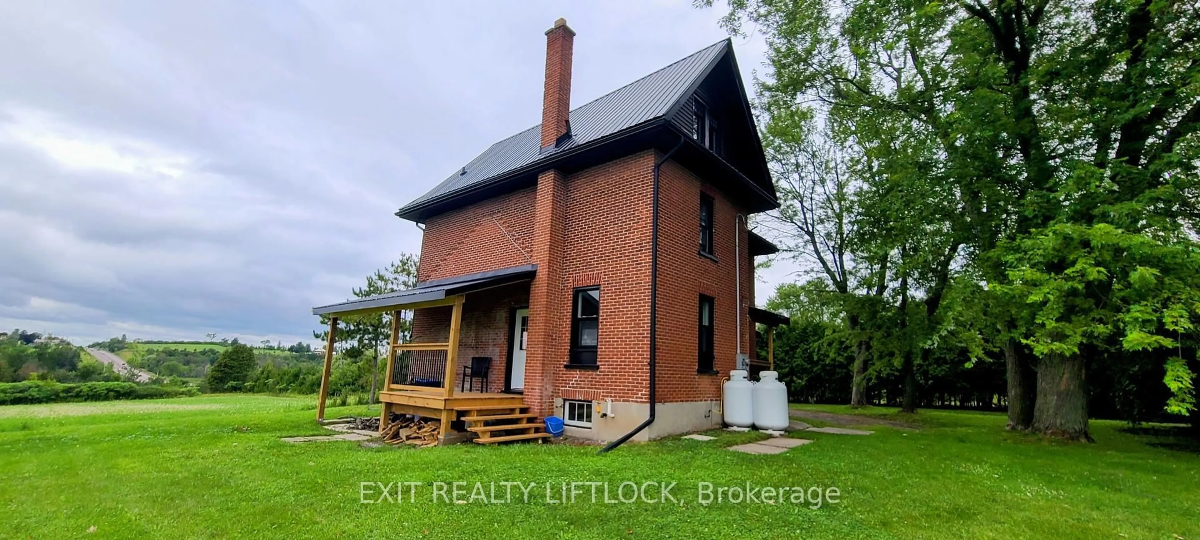 Home with brick exterior material, building for 4922 Highway 7, Kawartha Lakes Ontario K0L 2W0