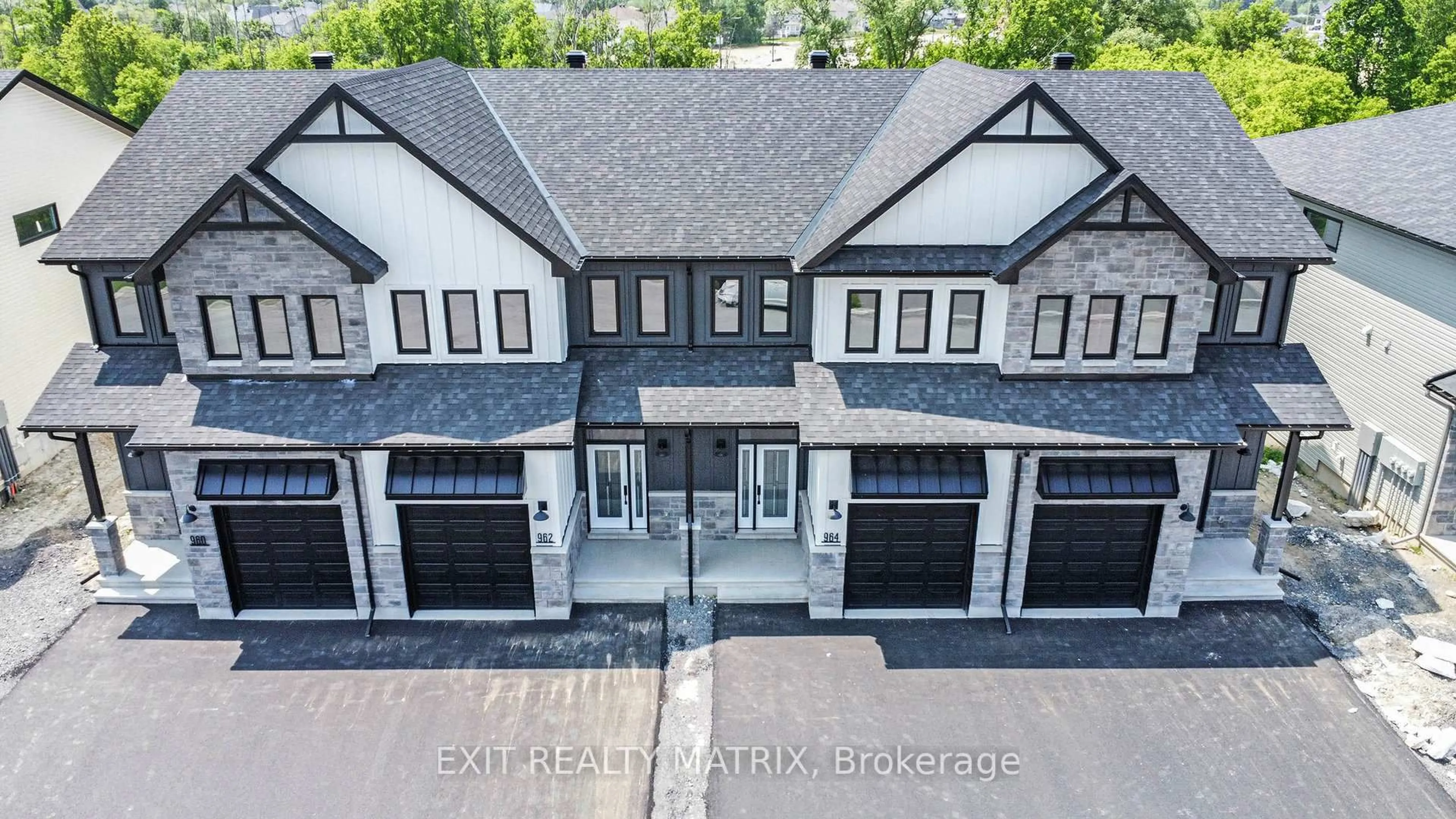 A pic from outside/outdoor area/front of a property/back of a property/a pic from drone, street for 962 COLOGNE St, Russell Ontario K0A 1W0