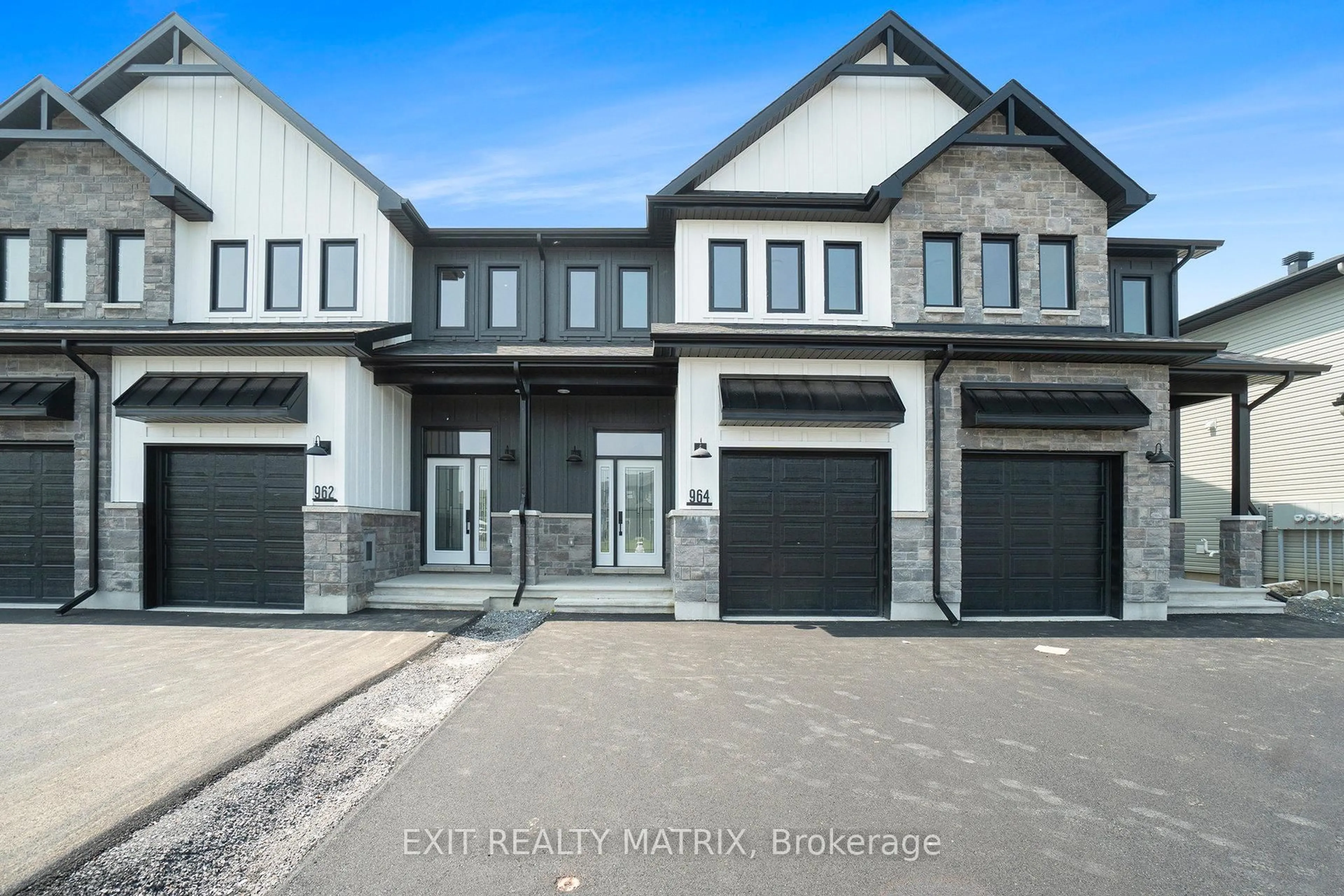 Unknown for 964 COLOGNE St, Russell Ontario K0A 1W0