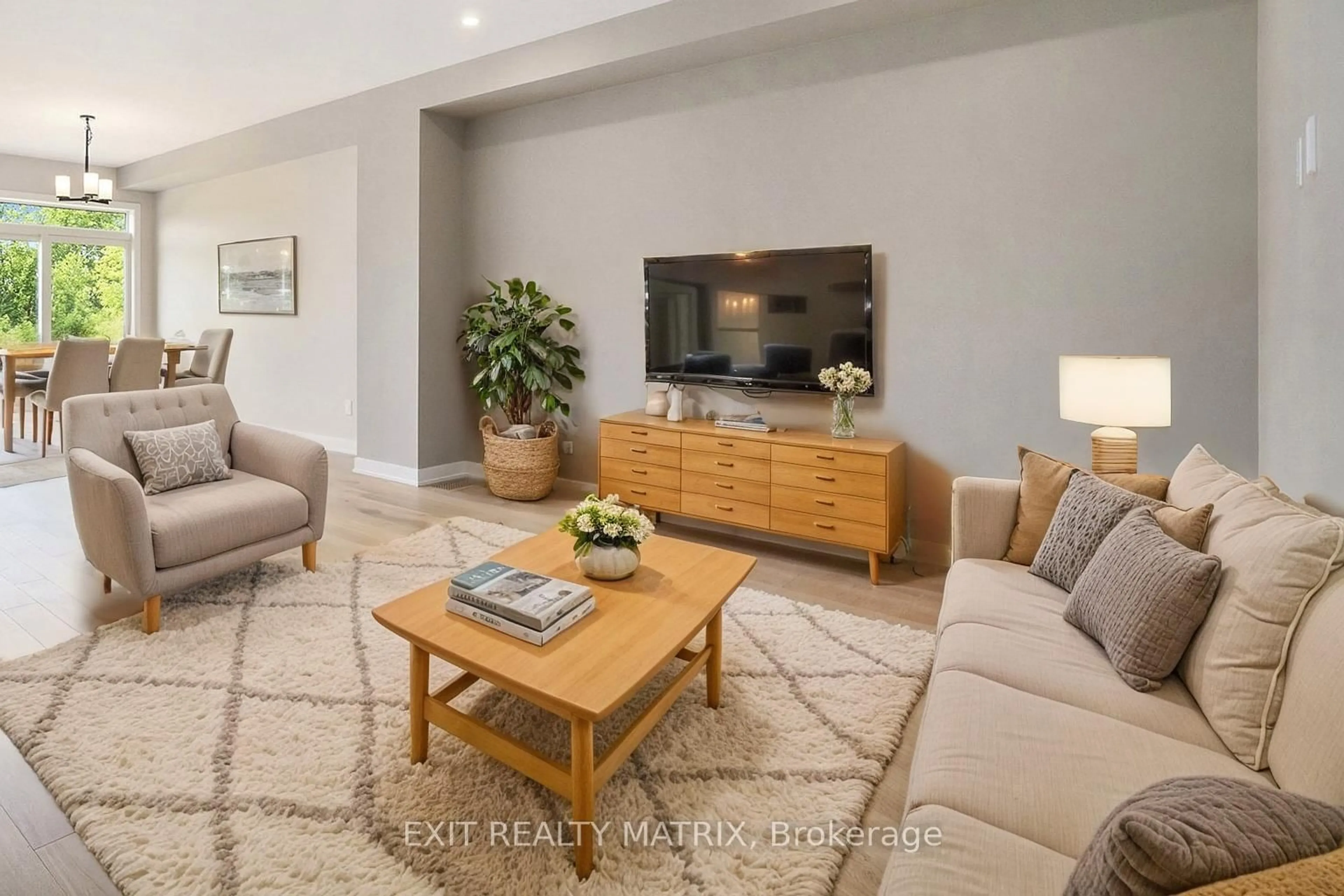 Living room with furniture, unknown for 964 COLOGNE St, Russell Ontario K0A 1W0