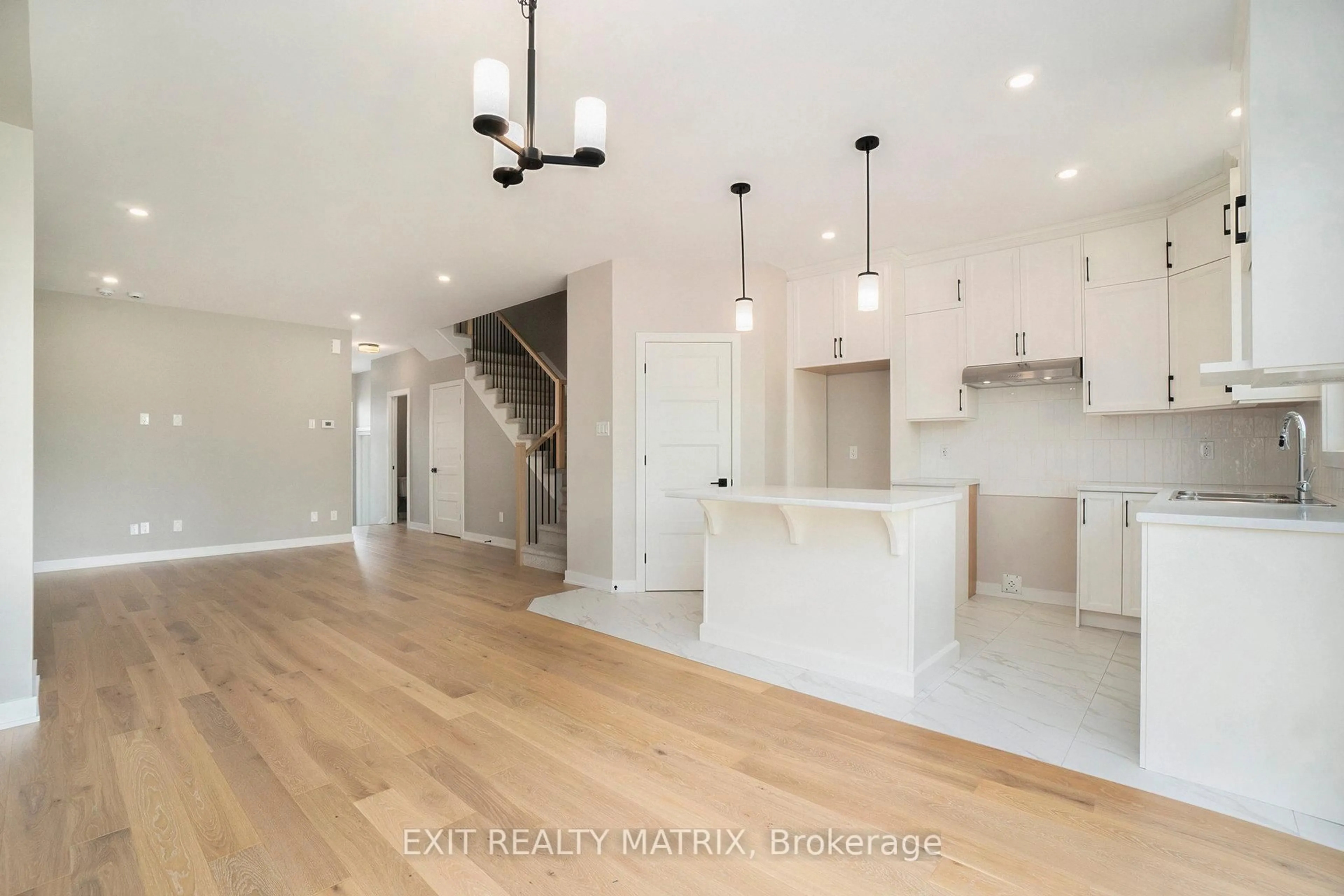 Open concept kitchen, unknown for 964 COLOGNE St, Russell Ontario K0A 1W0