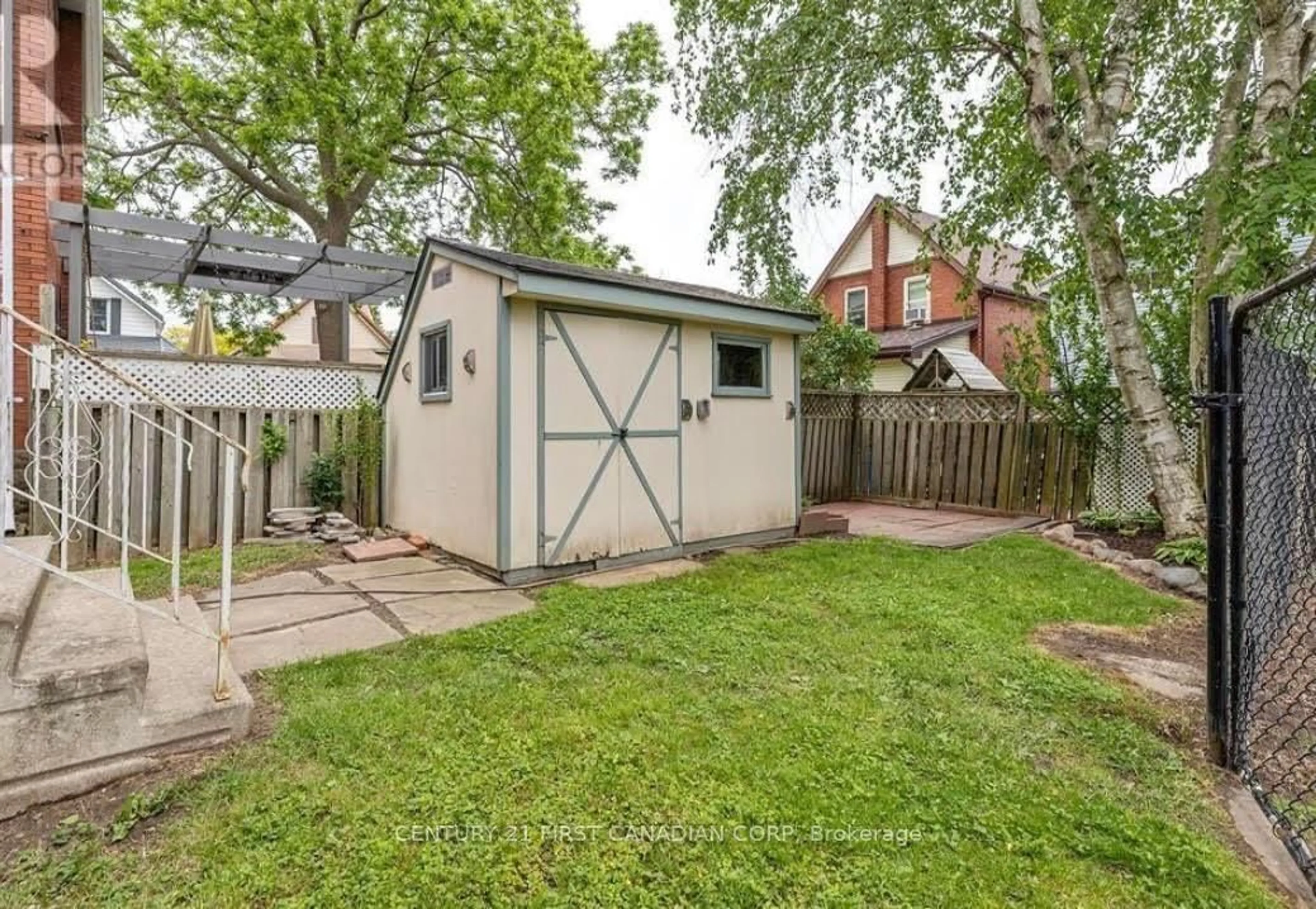 Shed for 6 Mabel St, St. Thomas Ontario N5R 1Y6