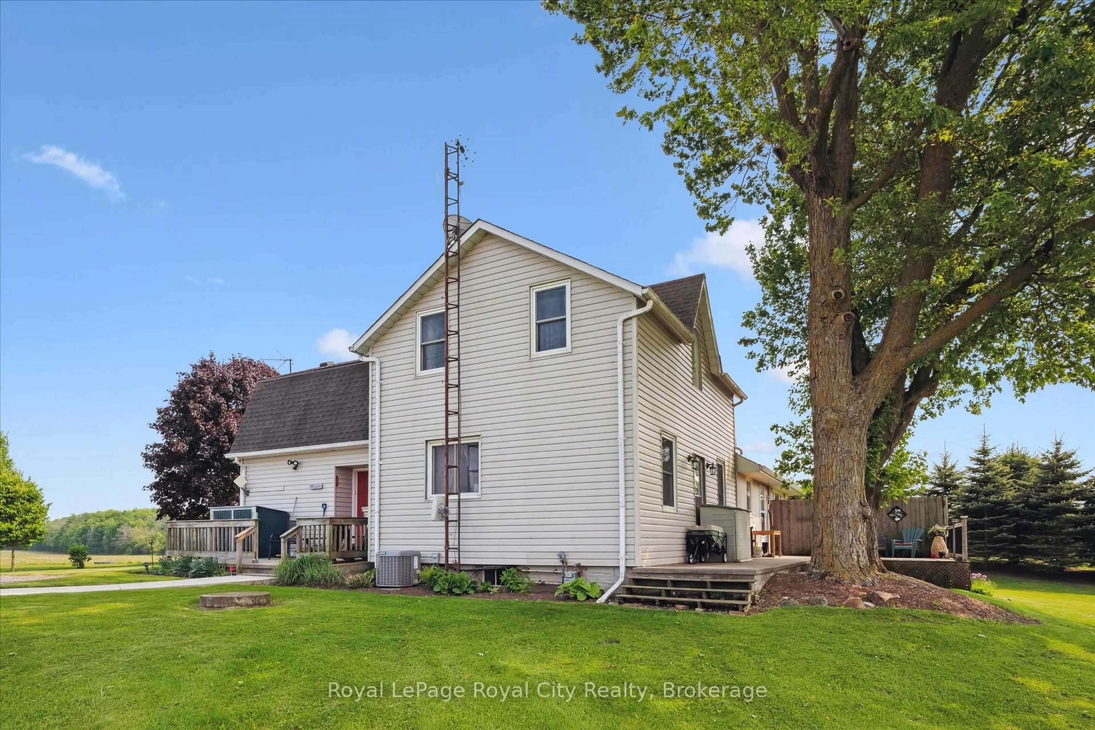 Home with vinyl exterior material, street for 7197 Wellington 21 Rd, Centre Wellington Ontario N0B 1B0