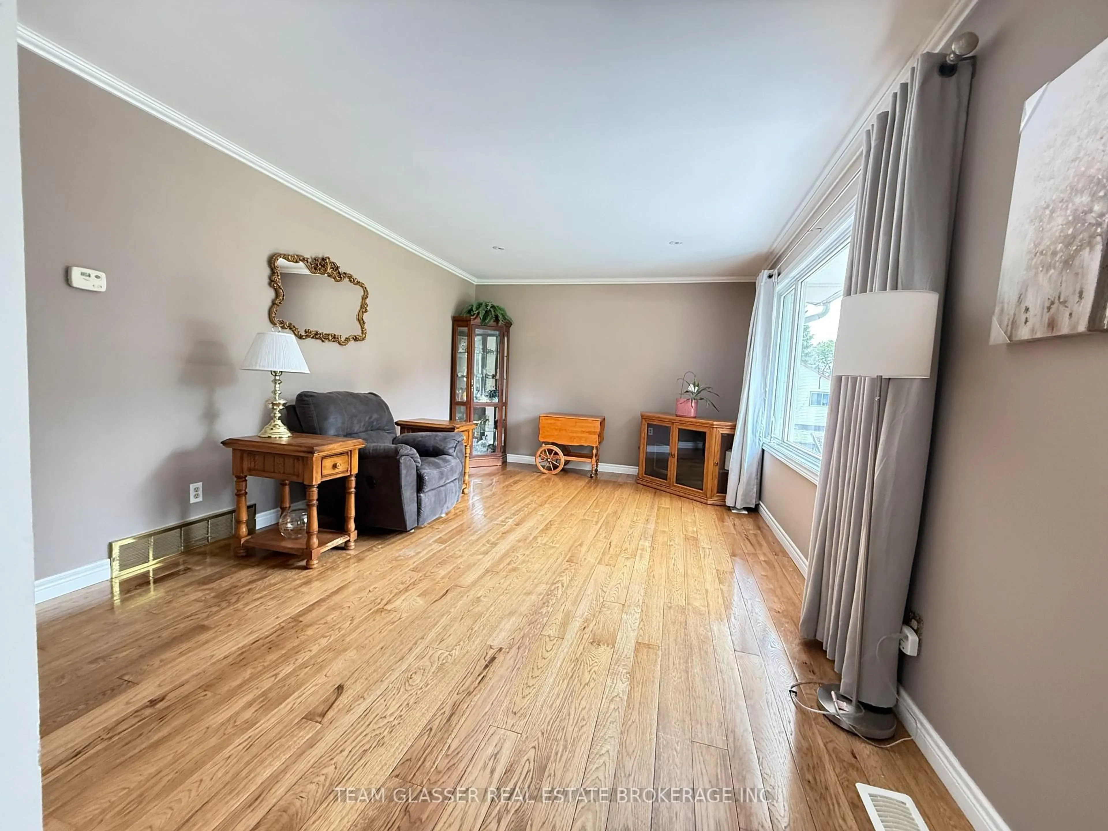 A pic of a room for 47B York St, Chatham-Kent Ontario N0P 2C0