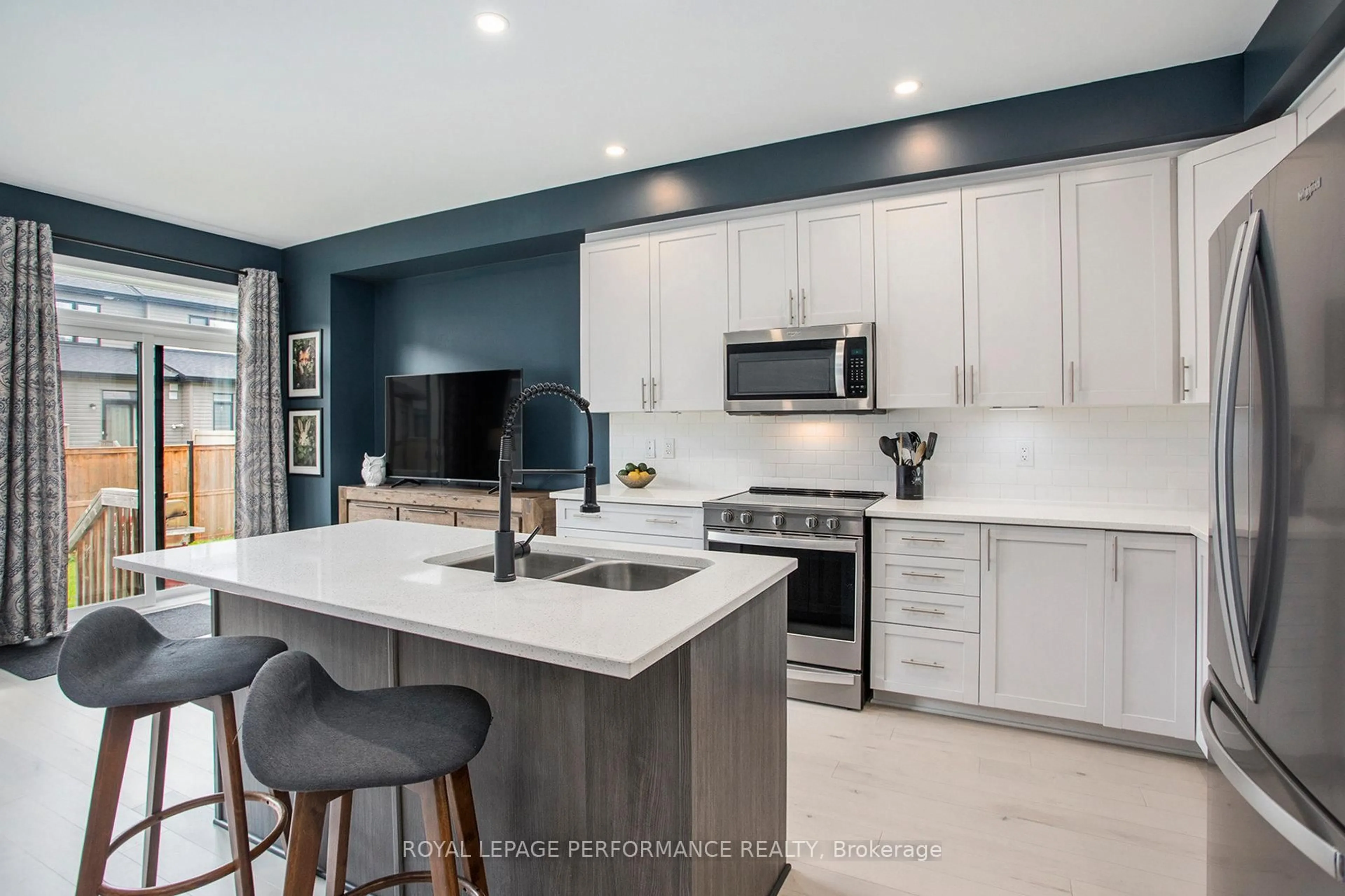 Open concept kitchen, ceramic/tile floor for 323 JOSHUA St, Ottawa Ontario K1W 0N8