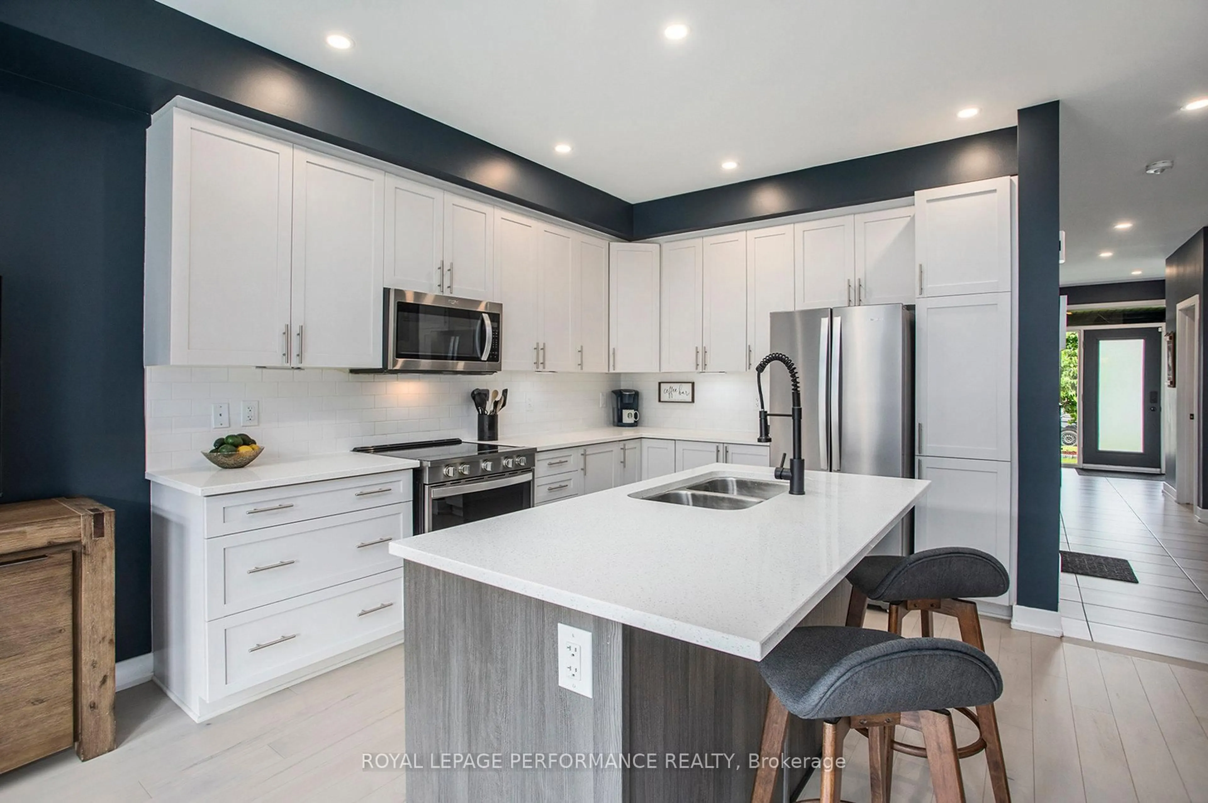Contemporary kitchen, ceramic/tile floor for 323 JOSHUA St, Ottawa Ontario K1W 0N8