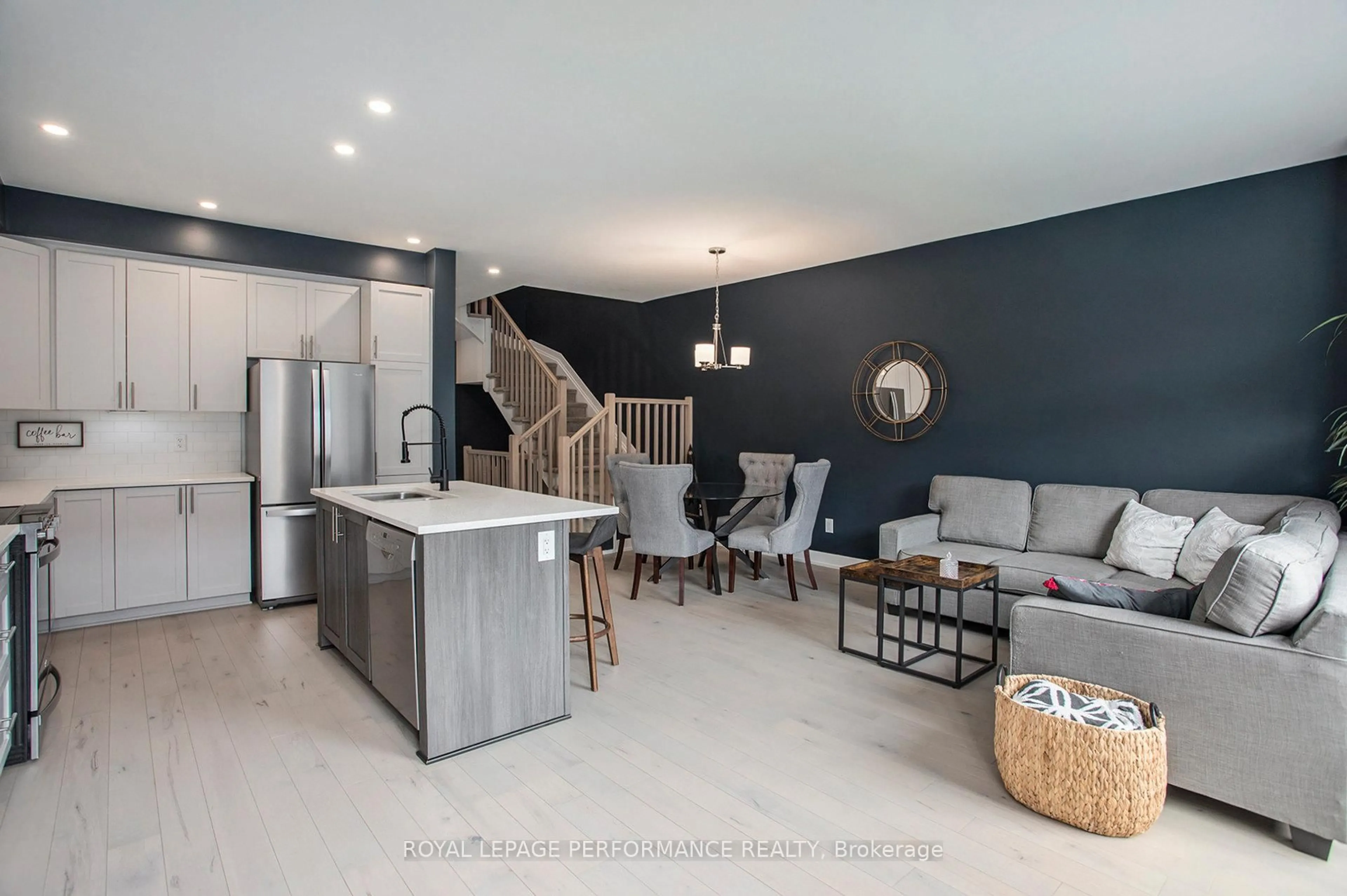 Open concept kitchen, unknown for 323 JOSHUA St, Ottawa Ontario K1W 0N8