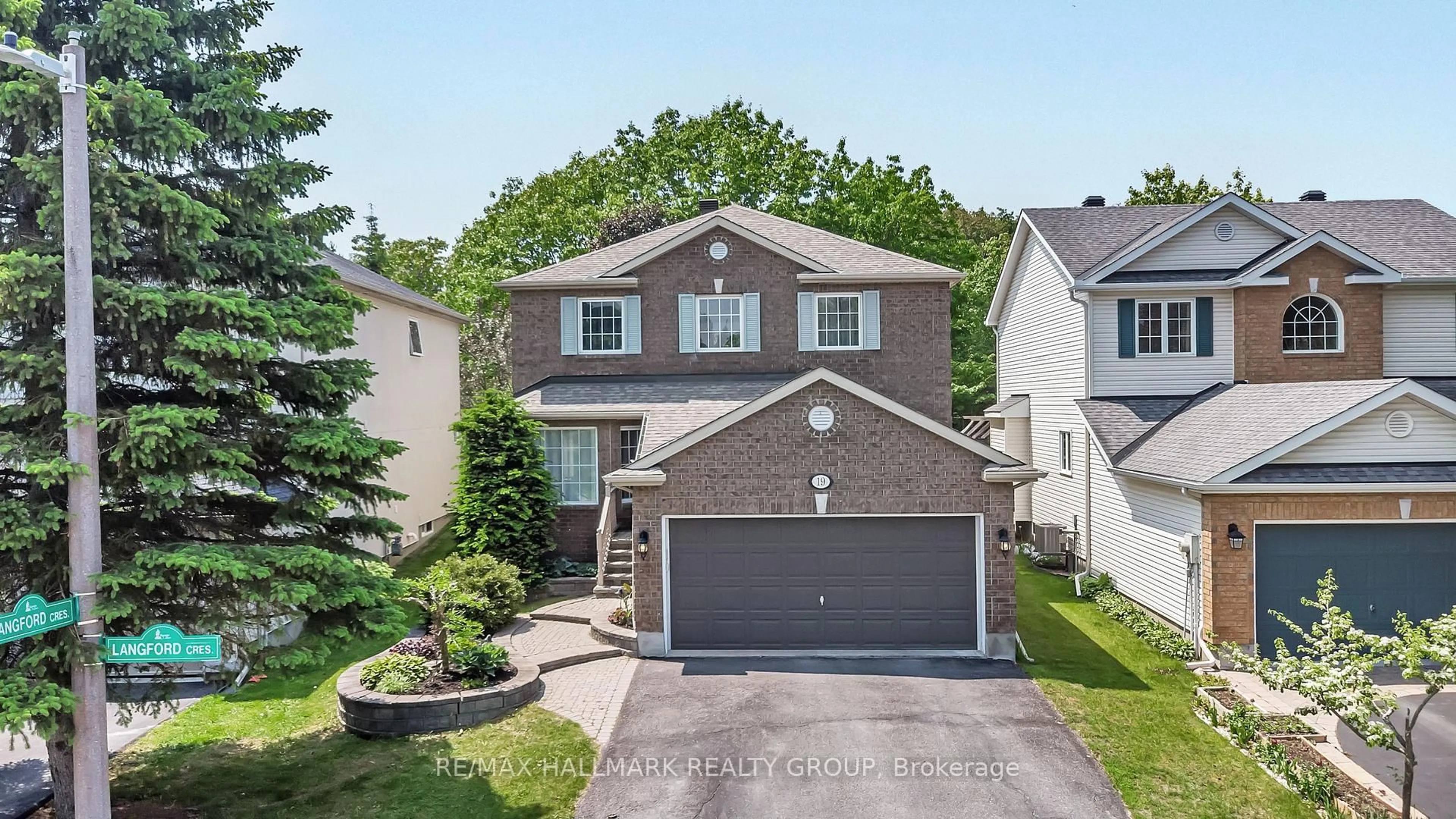 Unknown for 19 LANGFORD Cres, Ottawa Ontario K2K 2N5
