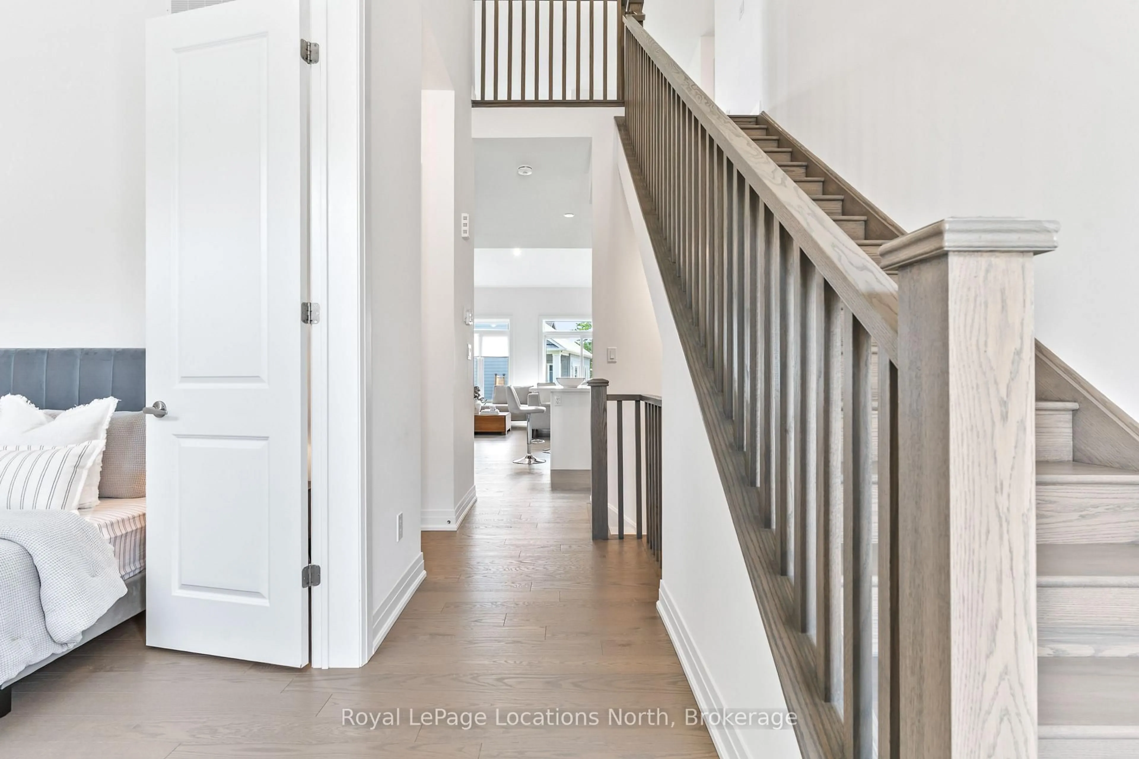 Indoor entryway for 123 Beacon Dr, Blue Mountains Ontario N0H 2P0