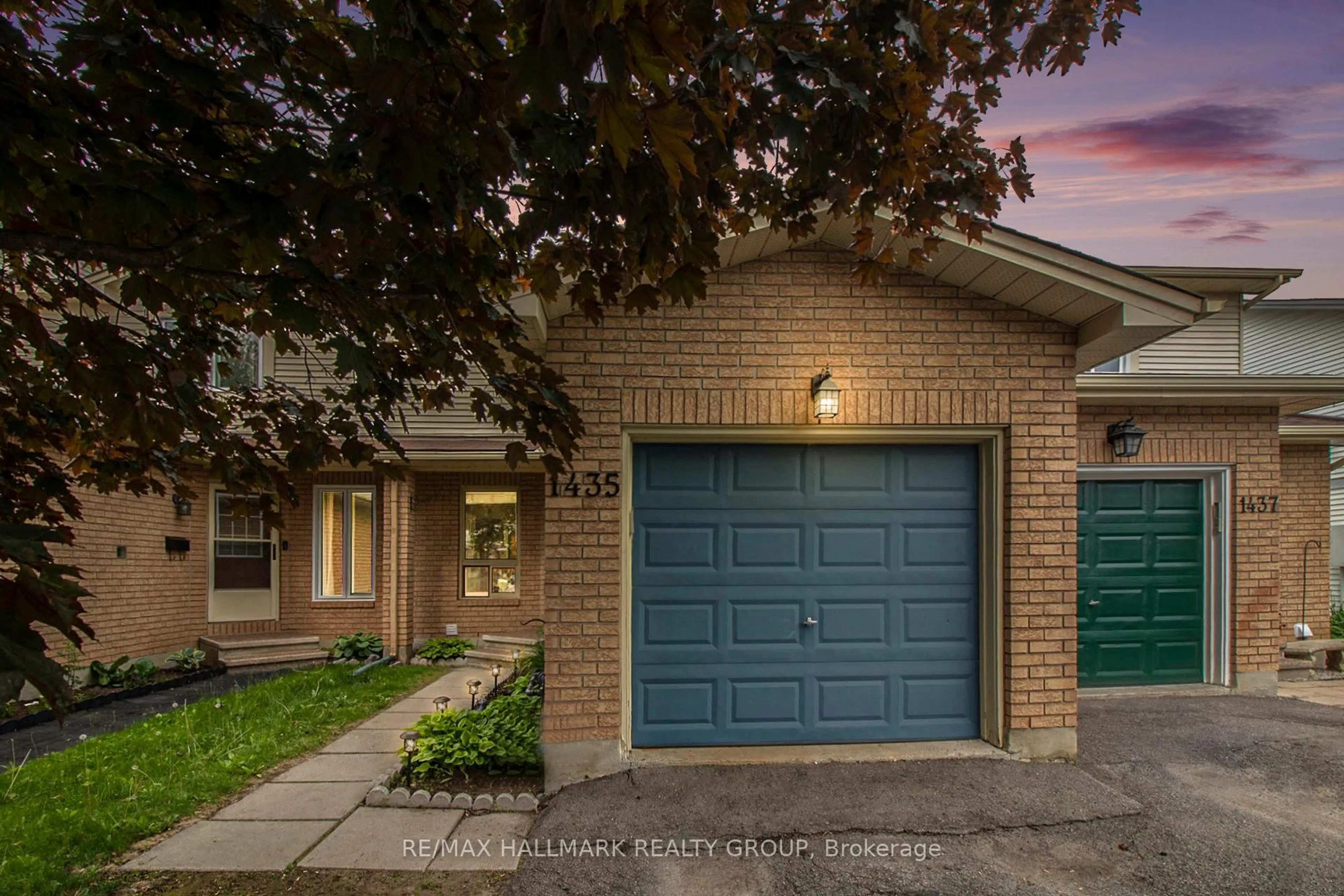 Home with brick exterior material, street for 1435 Caravel Cres, Ottawa Ontario K1E 3P5