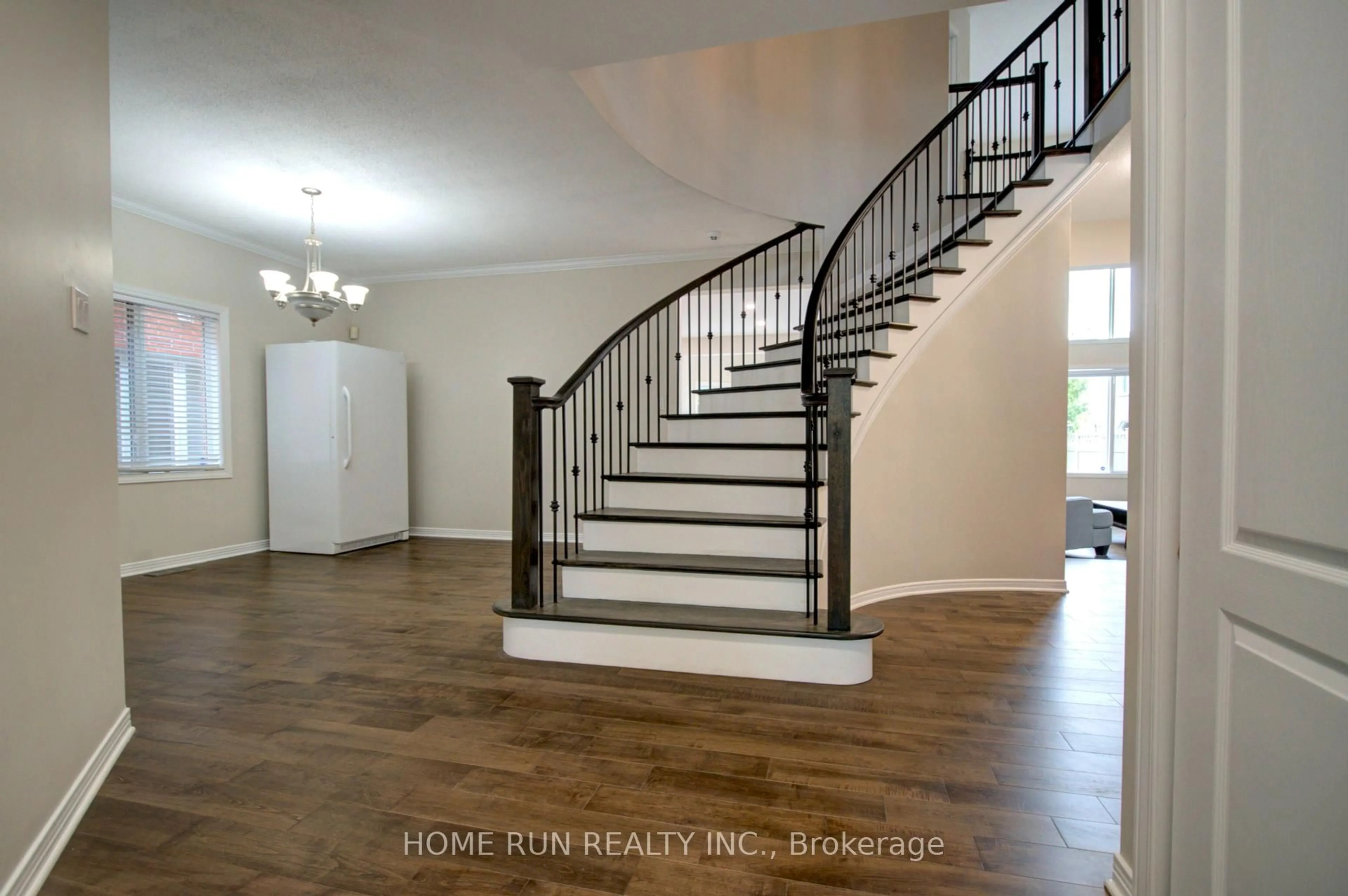 Unknown for 3507 WYMAN Cres, Ottawa Ontario K1V 0Y8