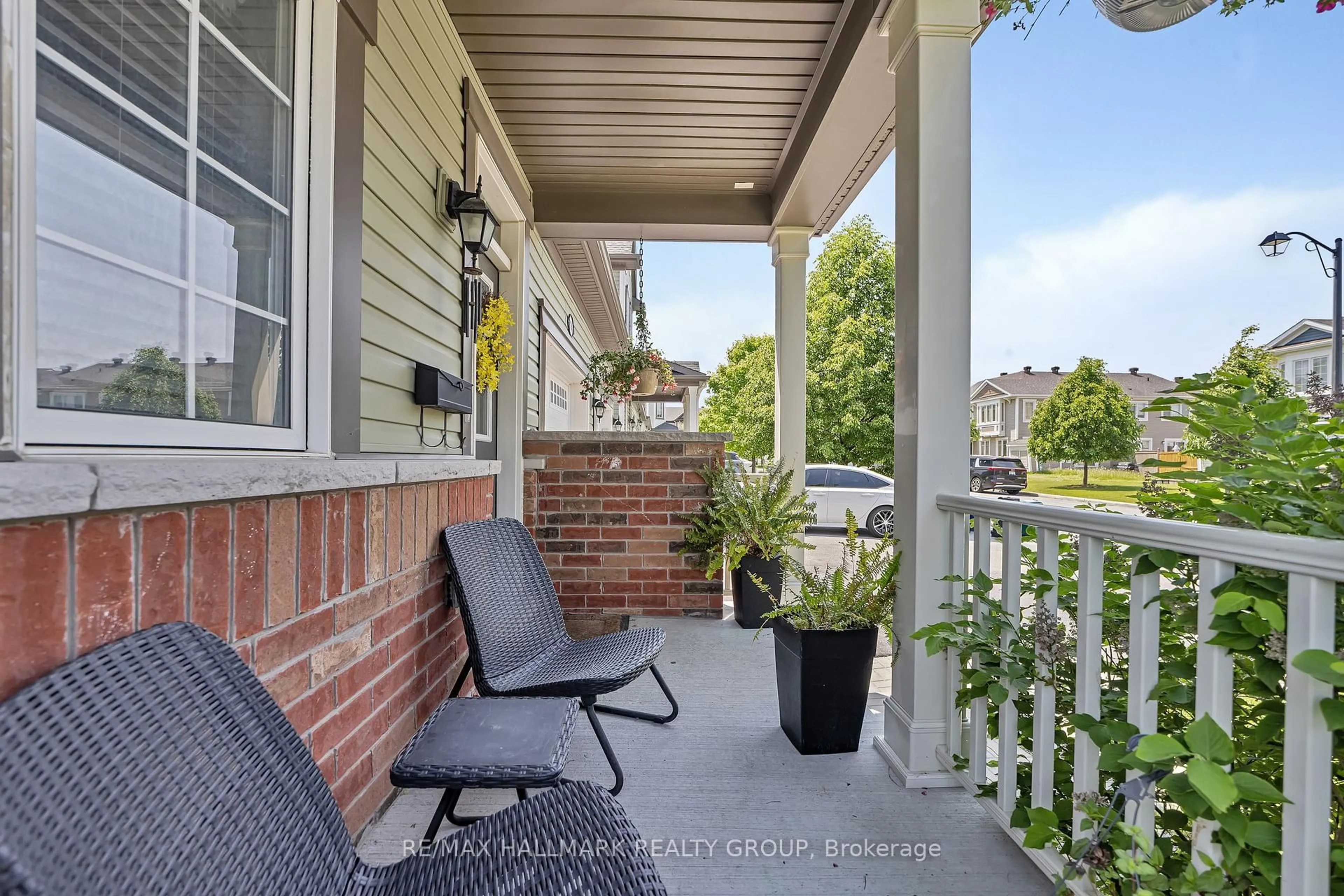 Patio, street for 334 ASTELIA Cres, Ottawa Ontario K2S 0W7