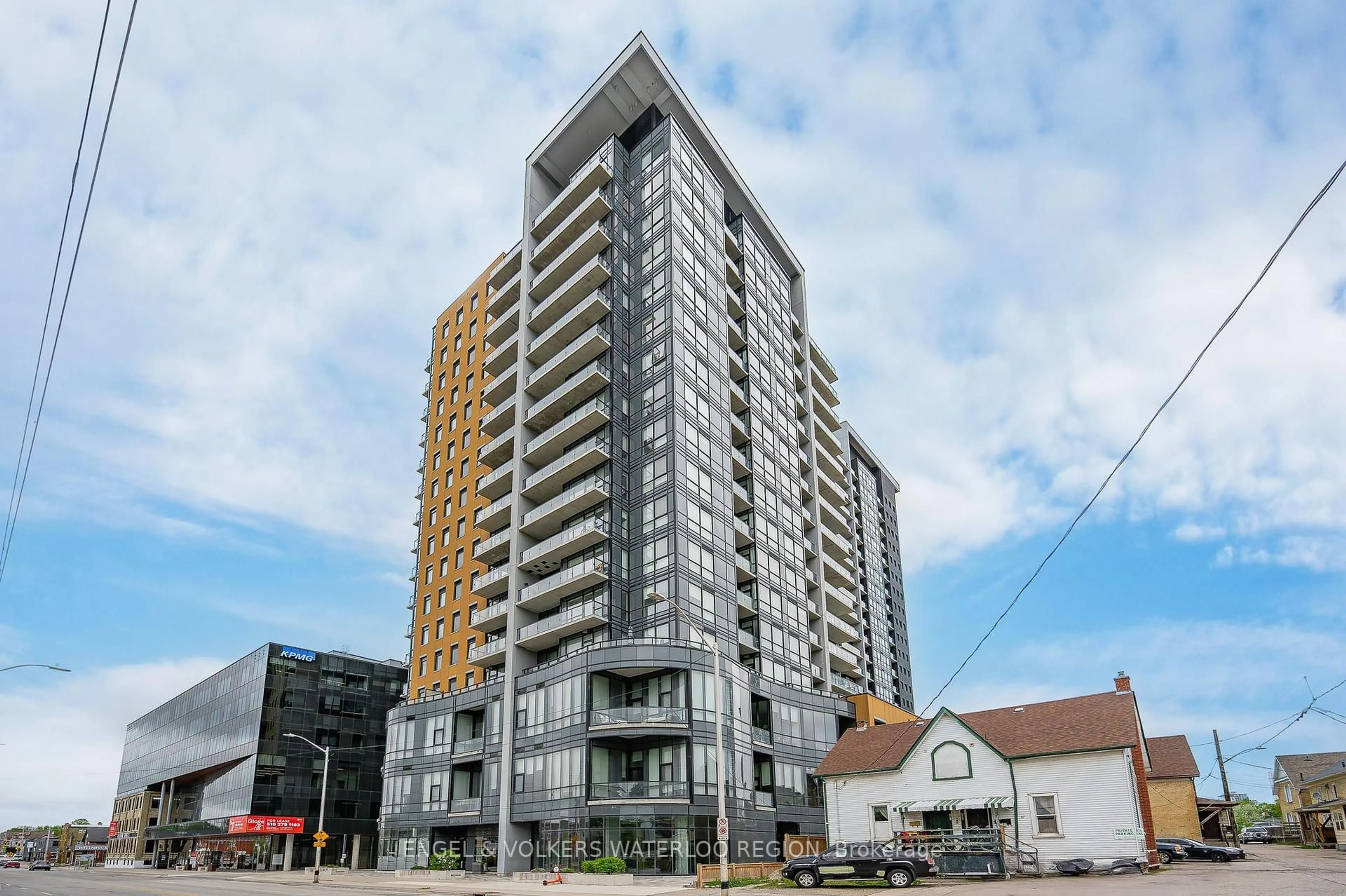 Unknown for 100 Garment St #7, Kitchener Ontario N2G 0C3