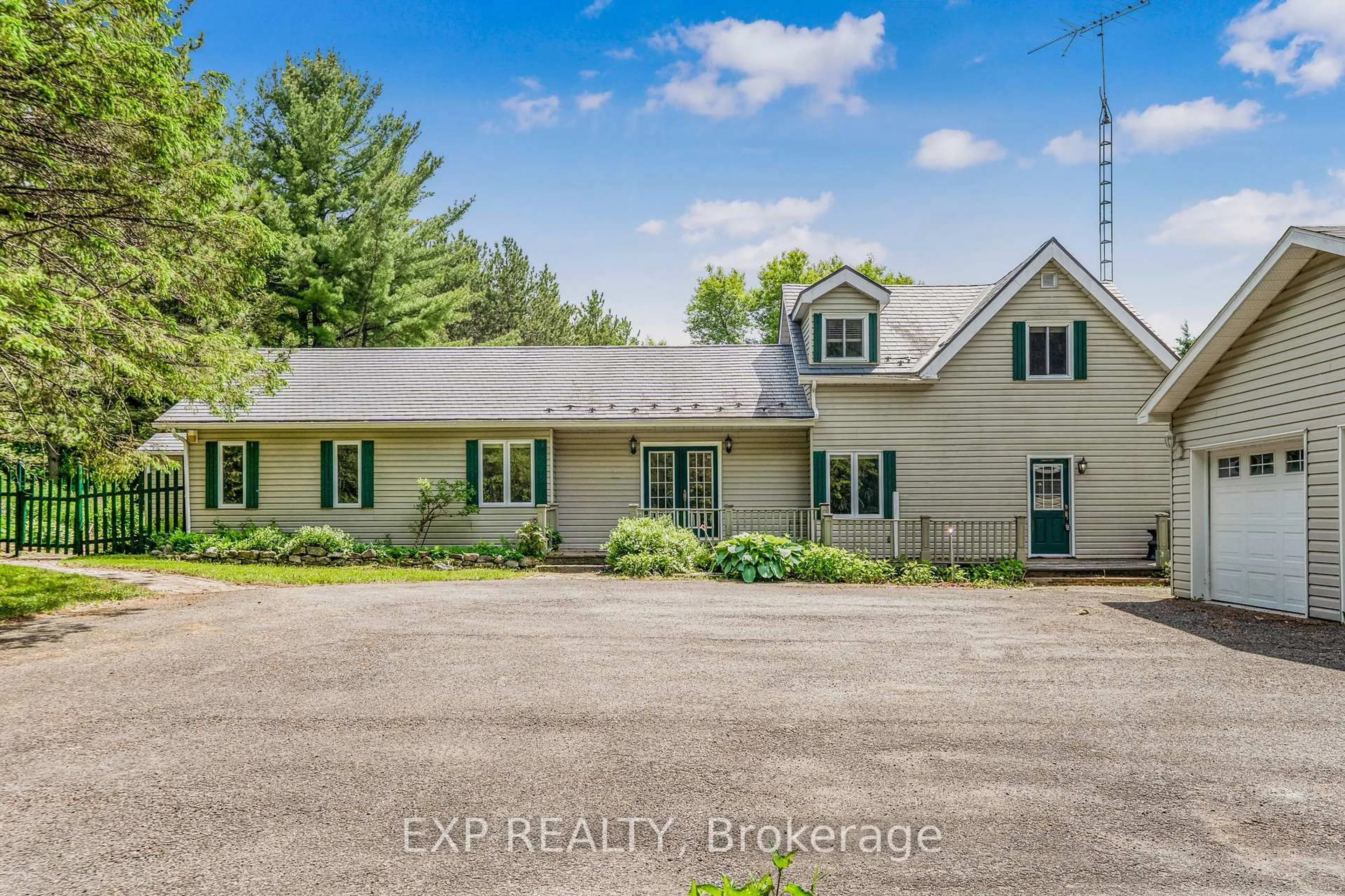 A pic from outside/outdoor area/front of a property/back of a property/a pic from drone, building for 1948 Borris Rd, Champlain Ontario K0B 1R0